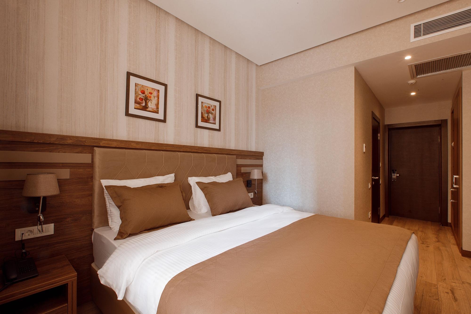 Double or Twin Standard