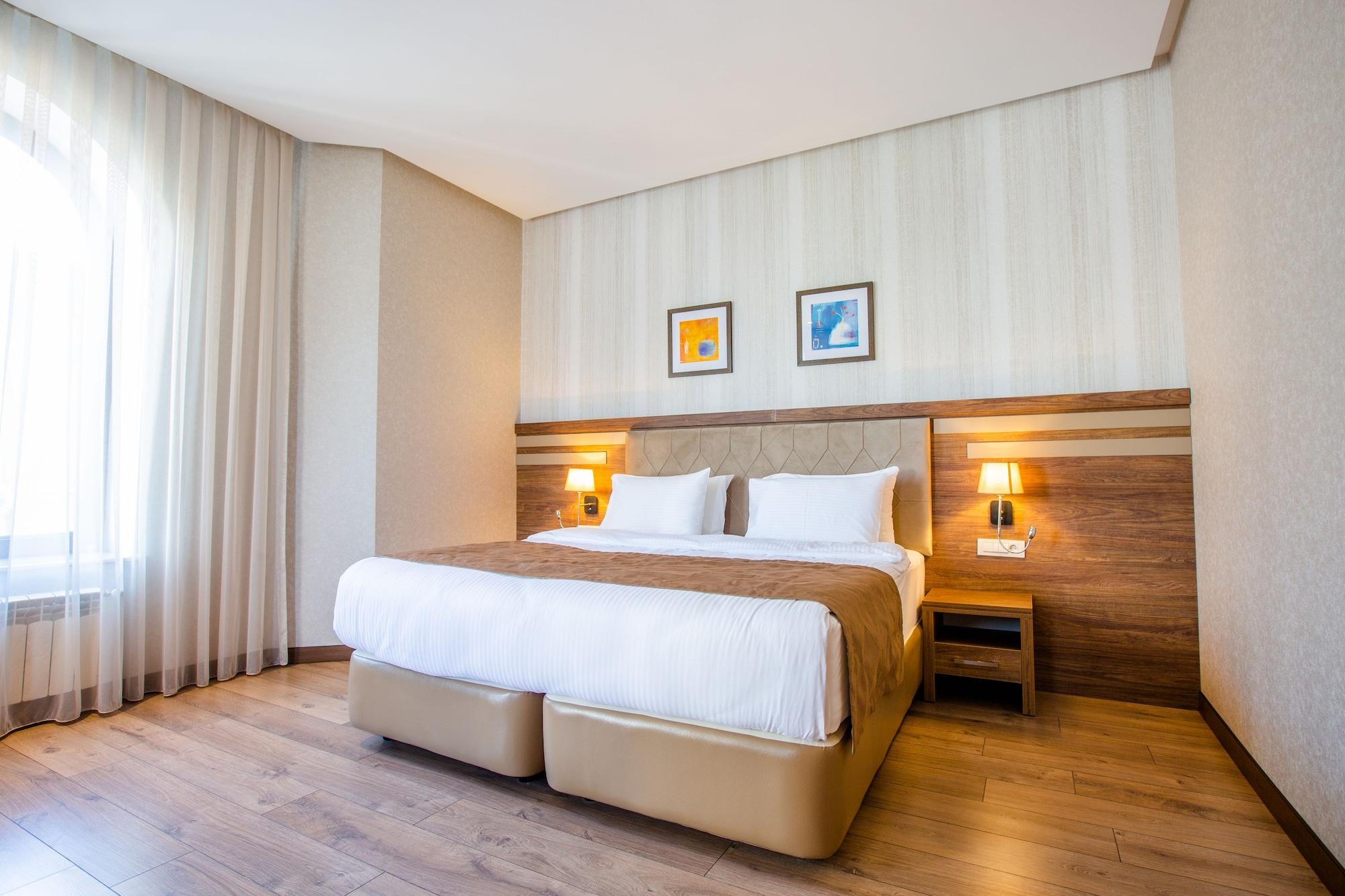 Double or Twin Standard