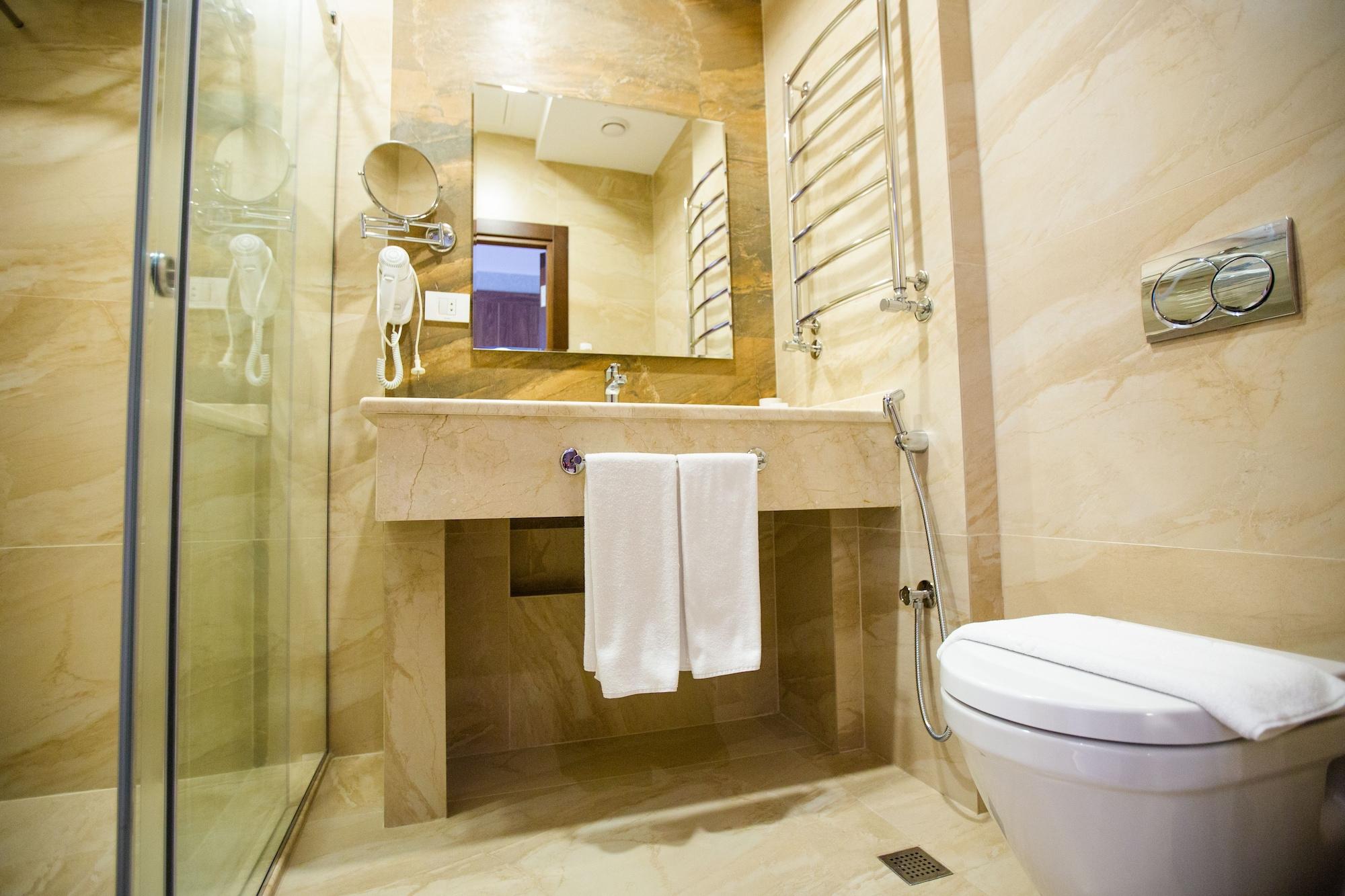 Double or Twin Standard