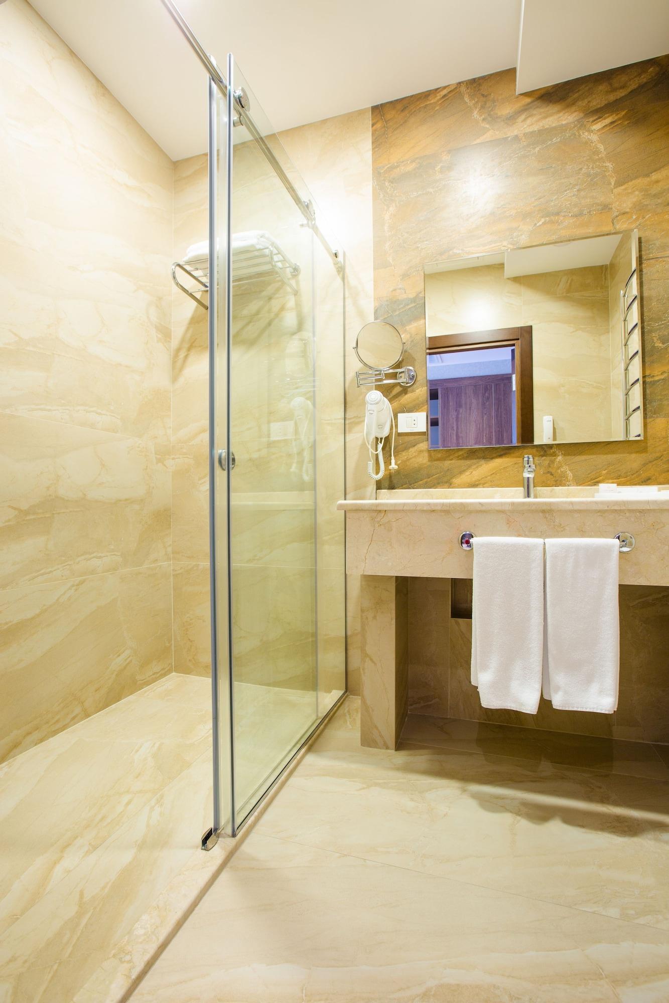 Double or Twin Standard