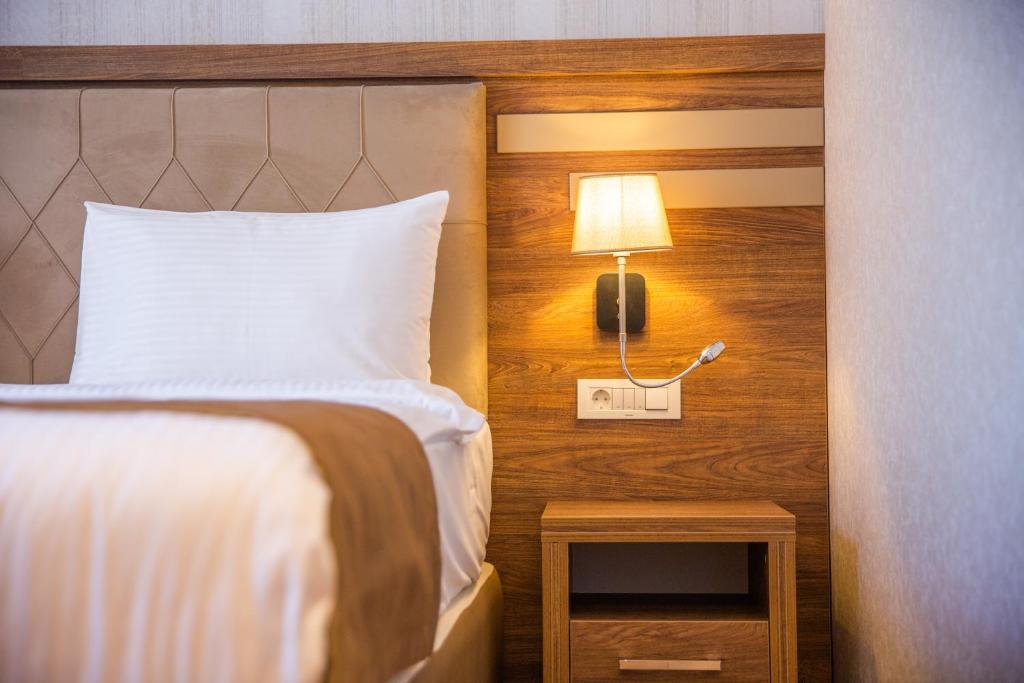 Double or Twin Deluxe