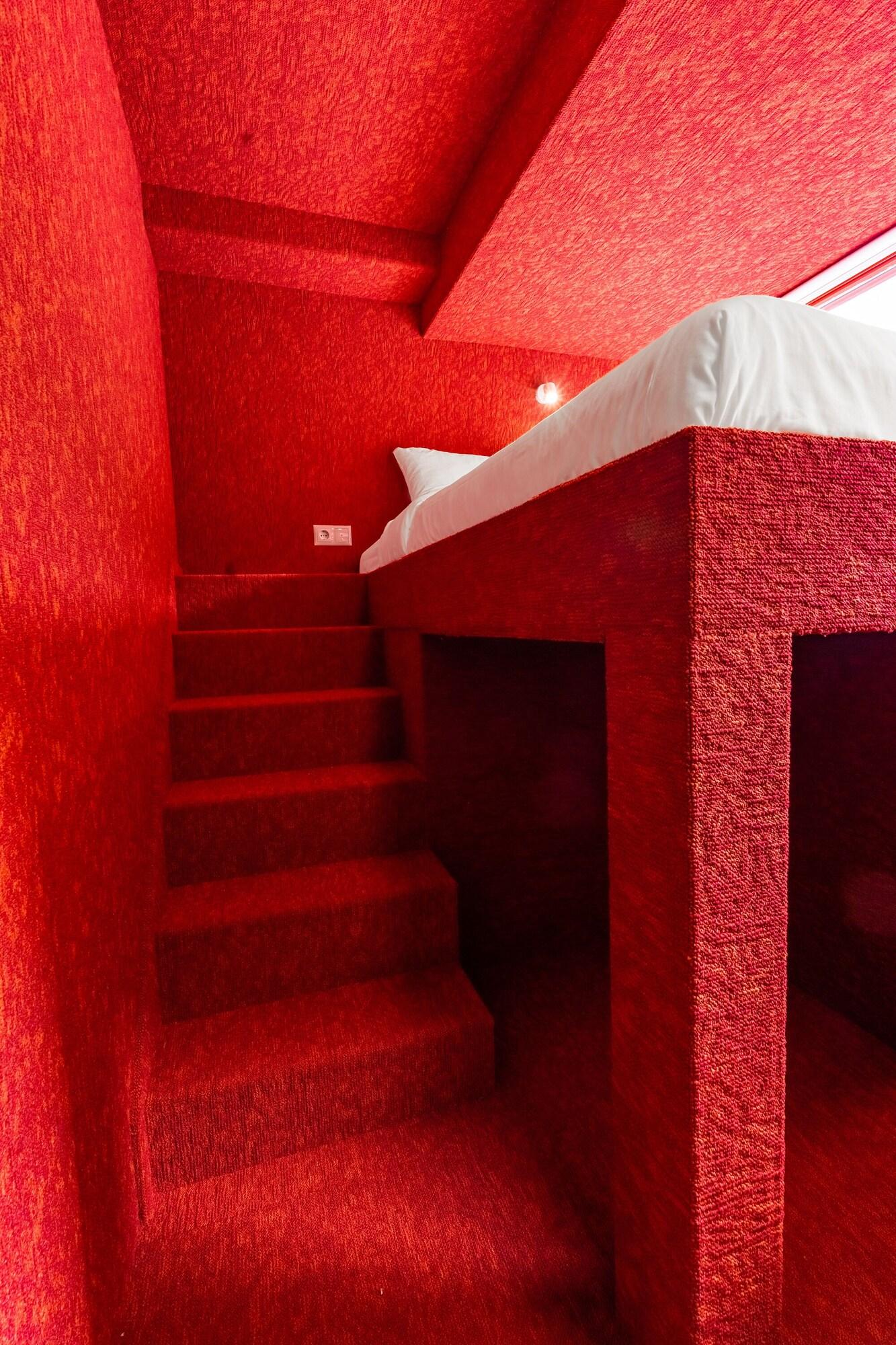 Double Shared Internal Bathroom