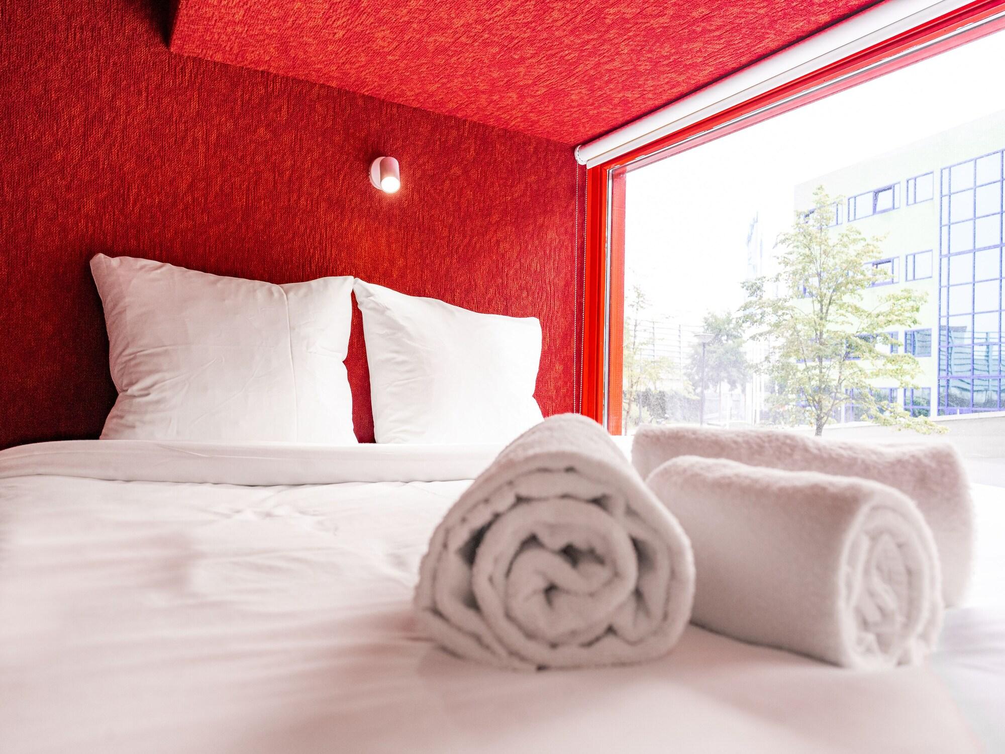 Double Shared Internal Bathroom