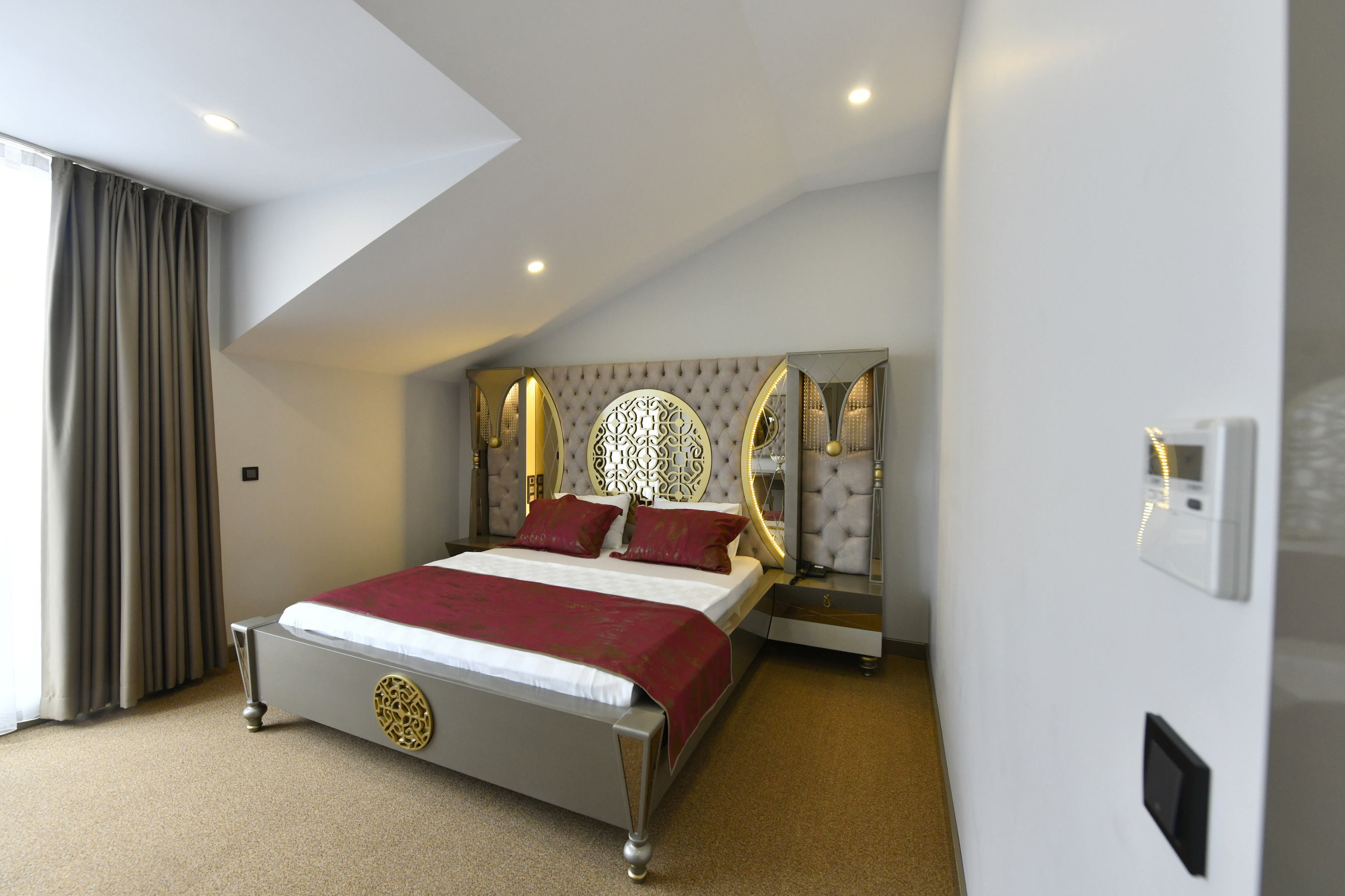 Suite King Bed with Jacuzzi