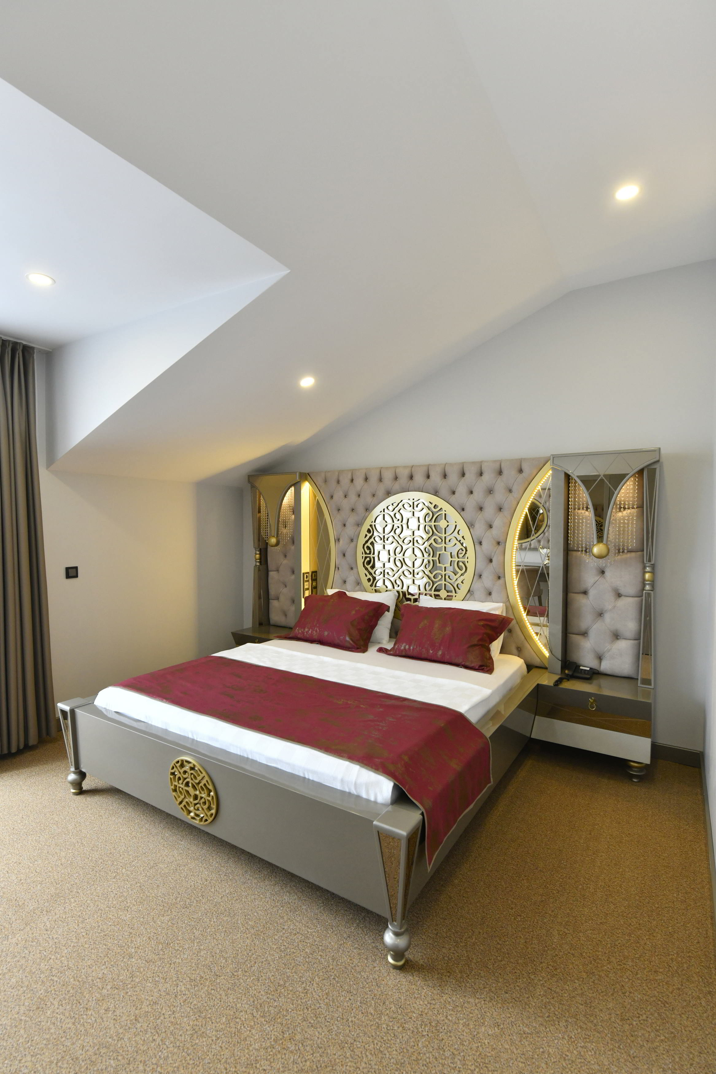 Suite King Bed with Jacuzzi