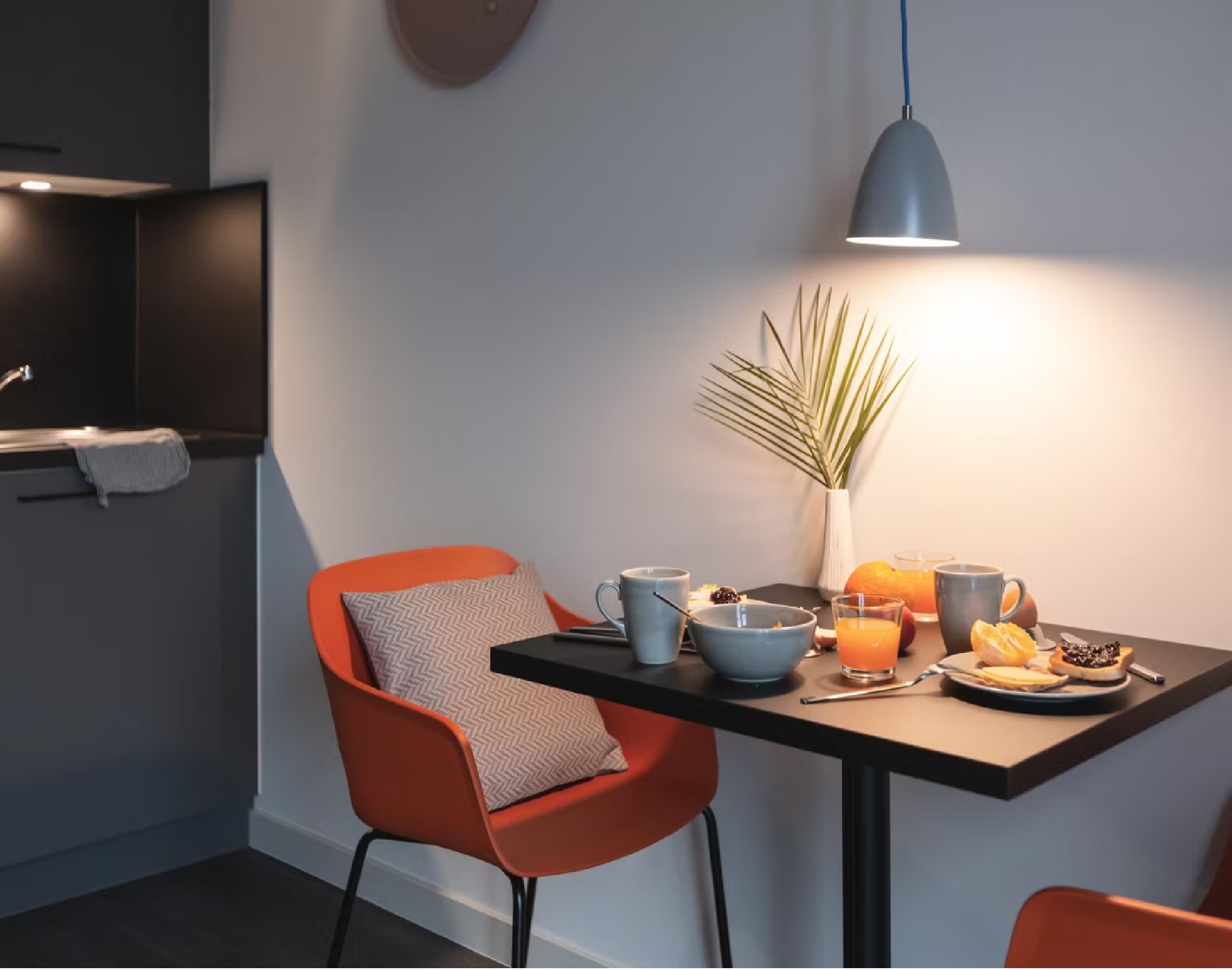 Studio Accessible-queen Size Bed