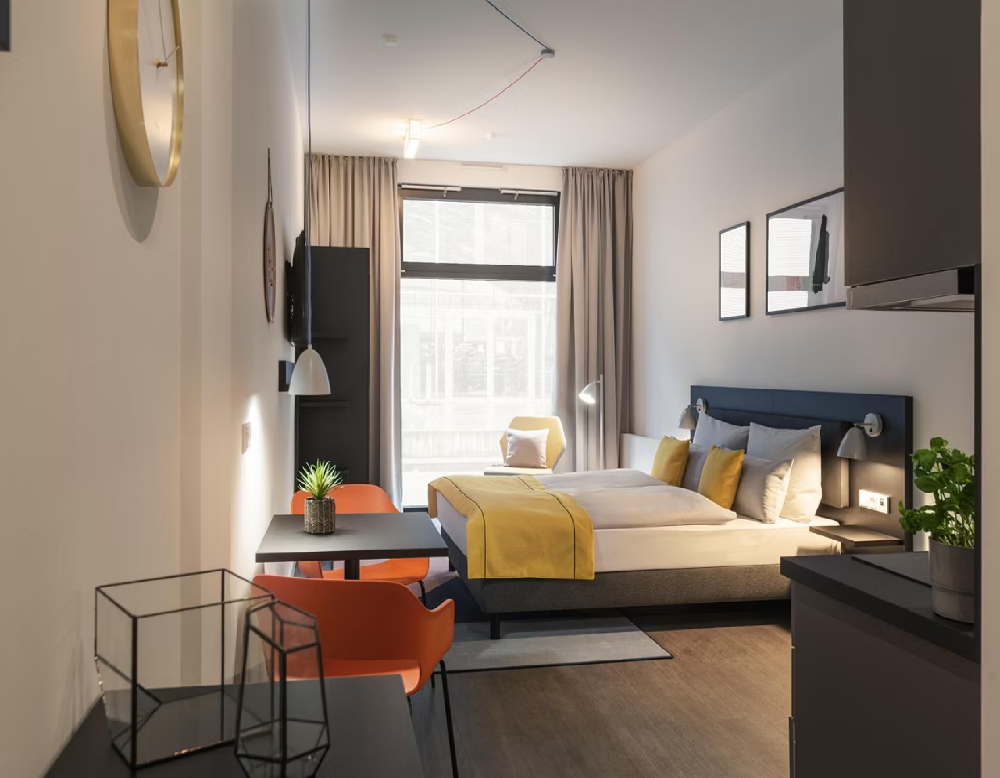 Studio Queen Size Bed