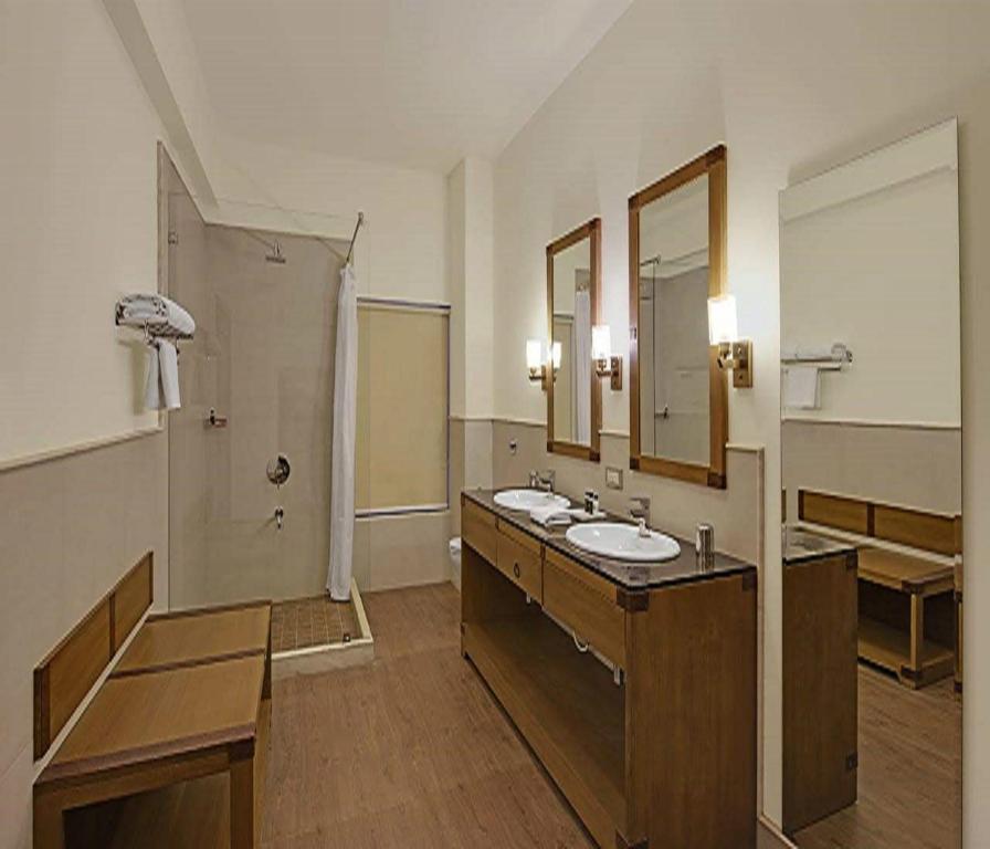 Suite Pool View One Bedroom