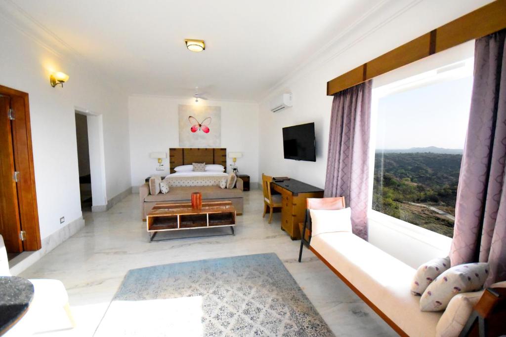 Suite Pool View One Bedroom