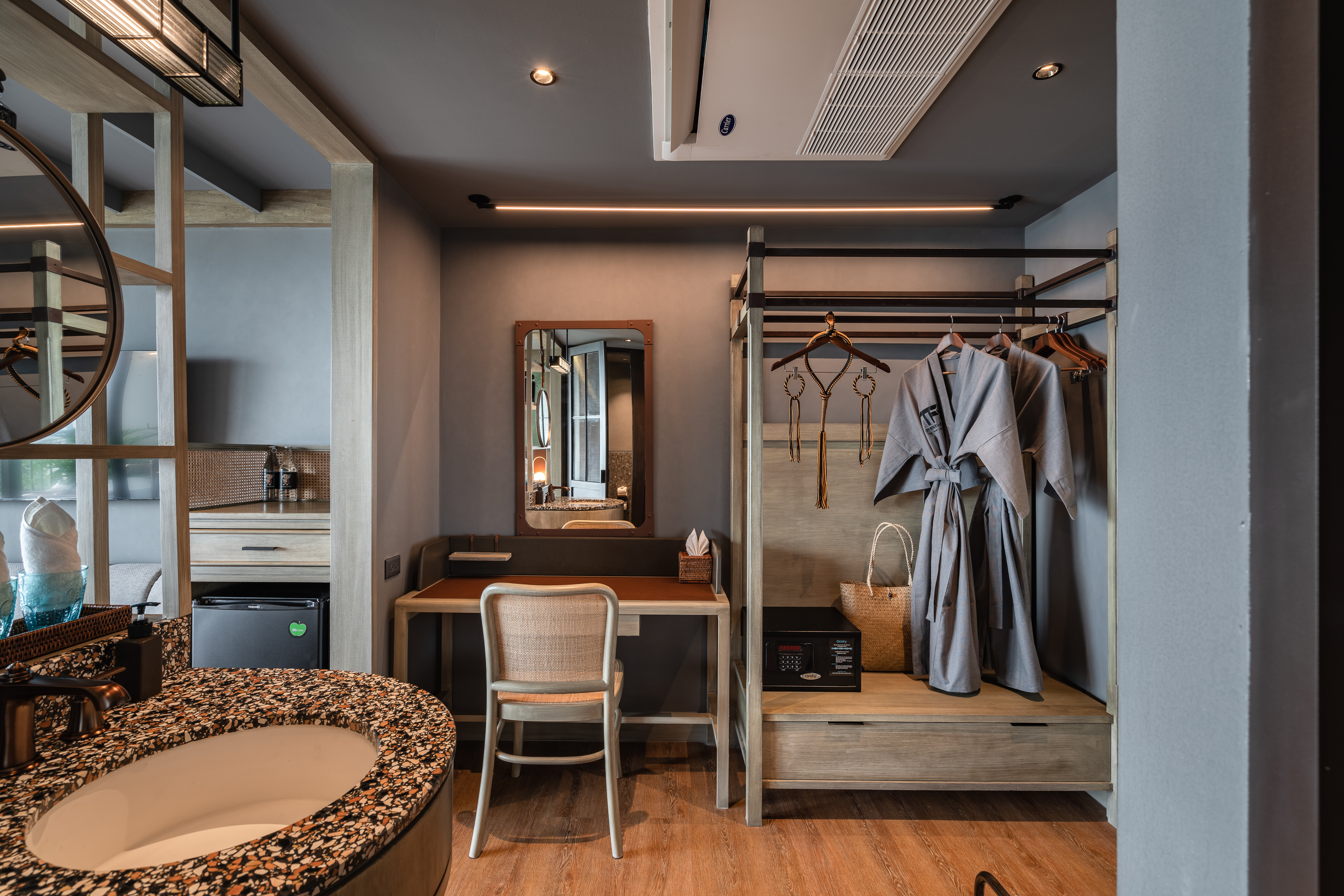 Room Deluxe King Bed