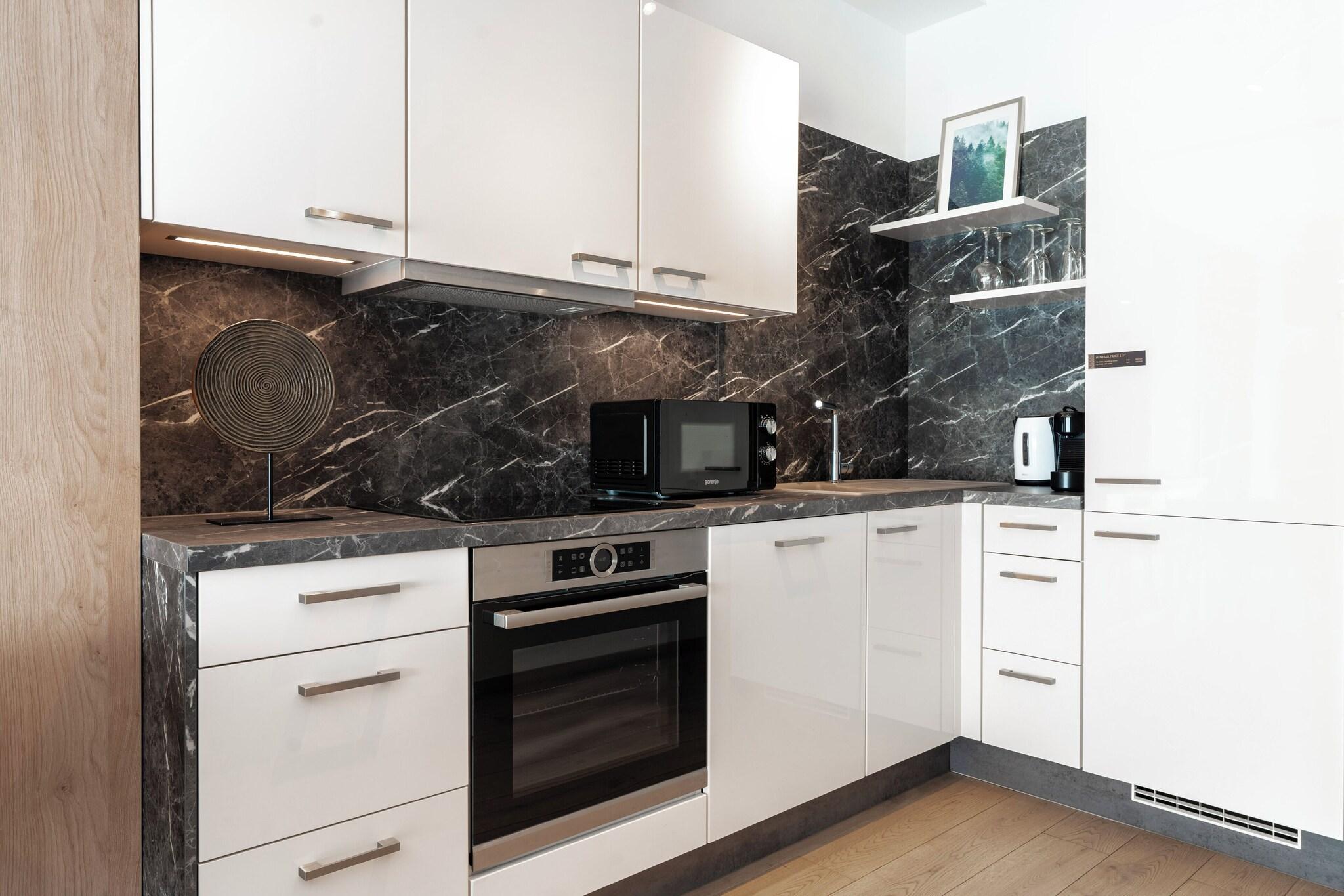 Junior Suite Deluxe King Bed