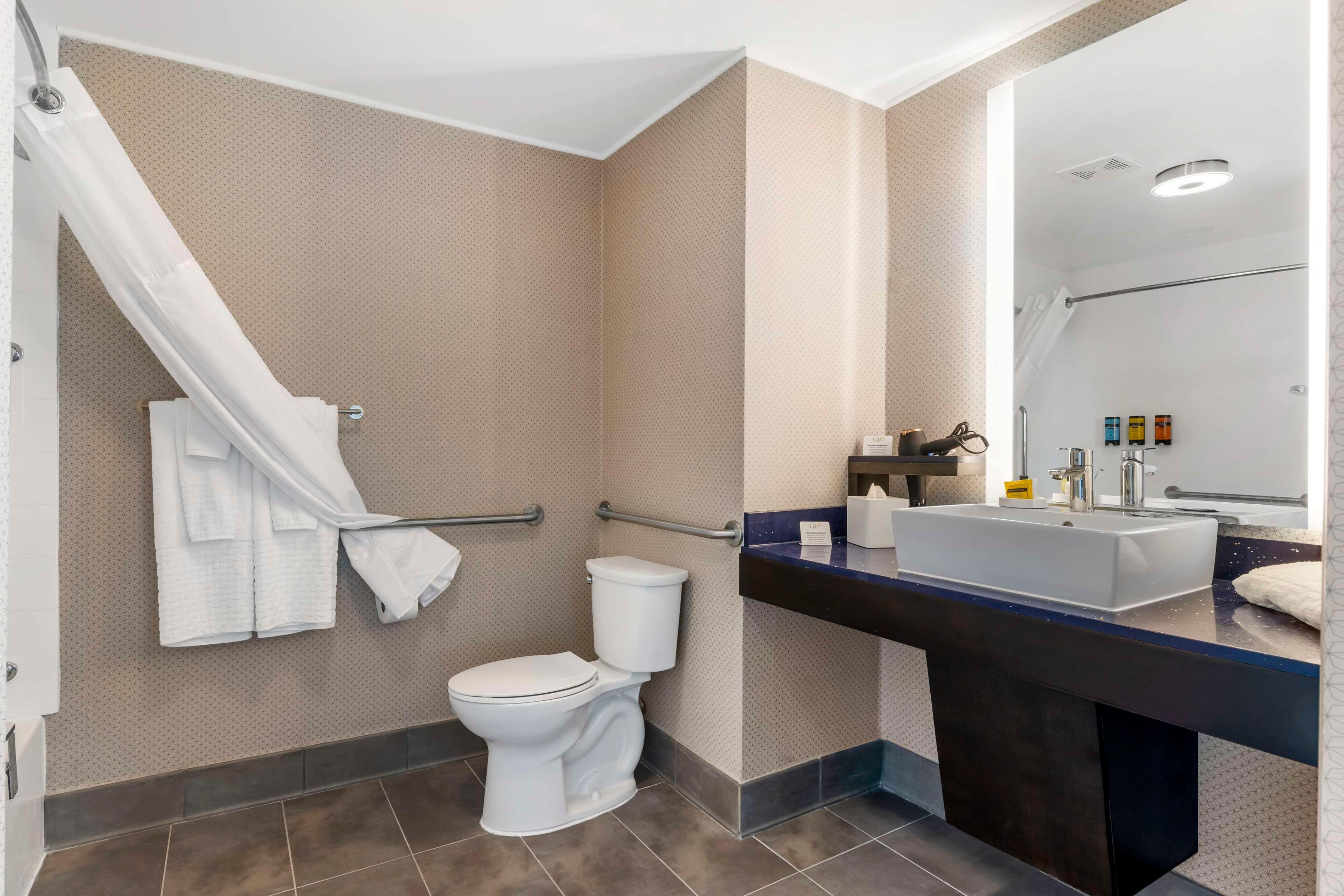 Room Accessible-two Queen Beds