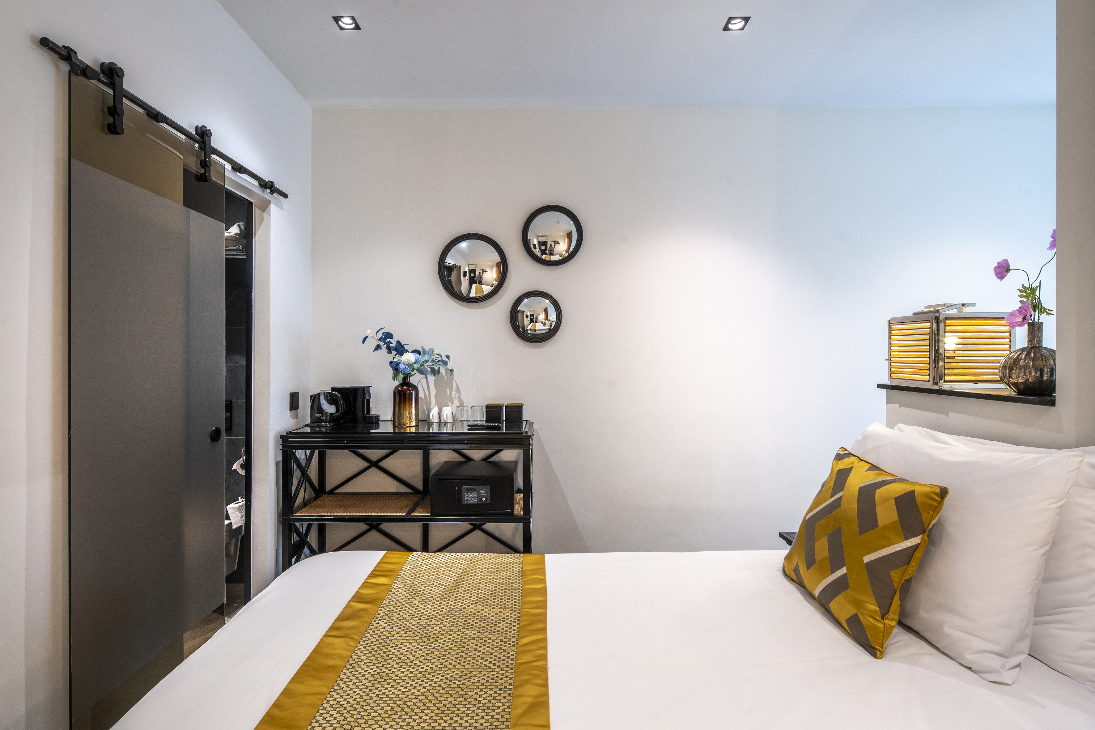 Double or Twin Standard