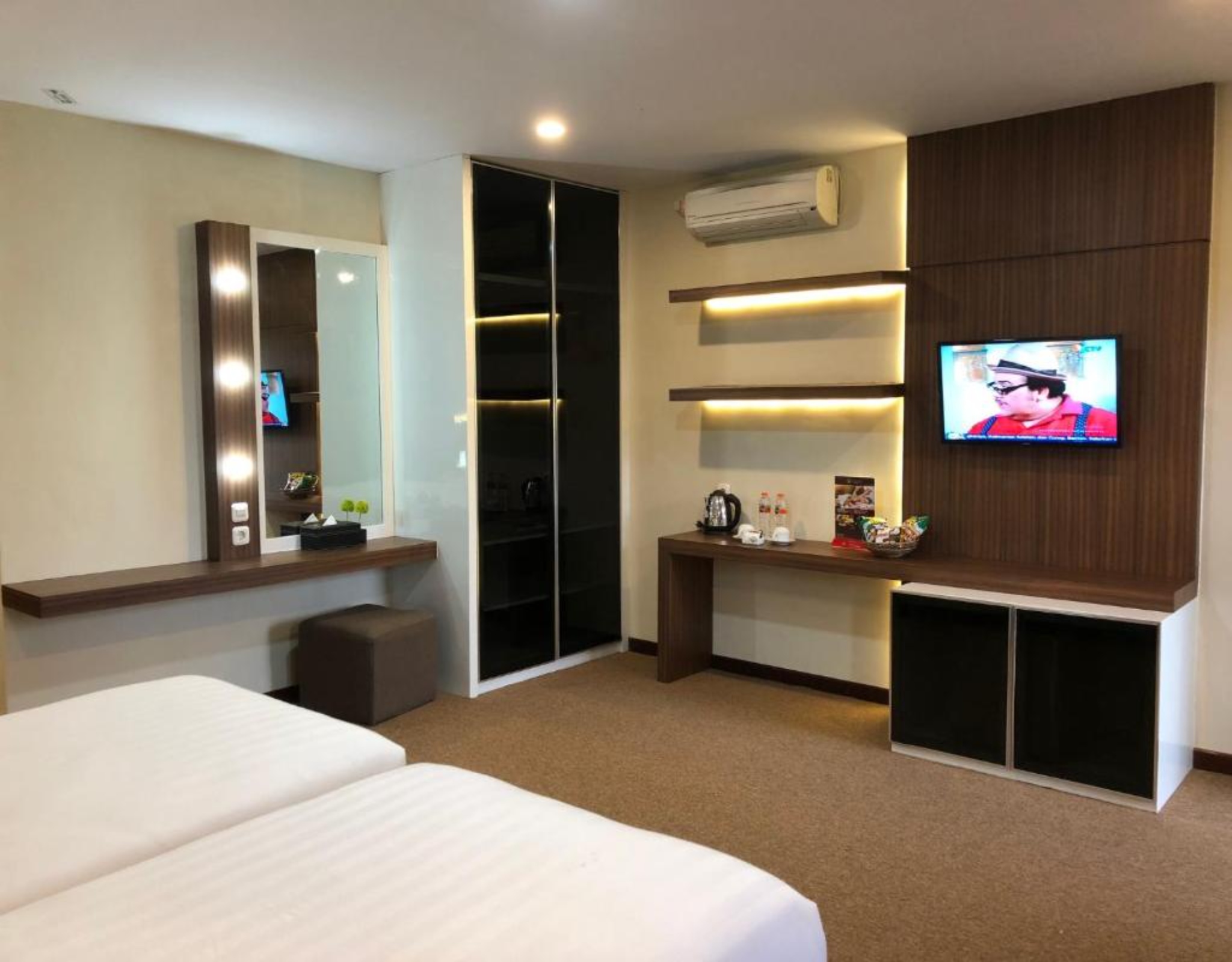 Double or Twin Deluxe