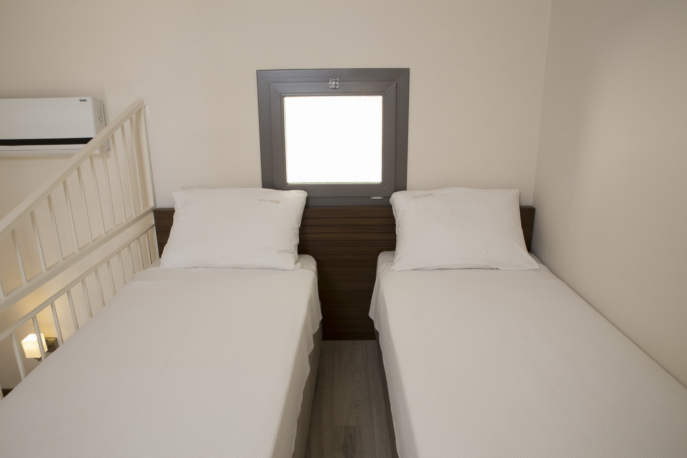 Family Room Deluxe Sea View