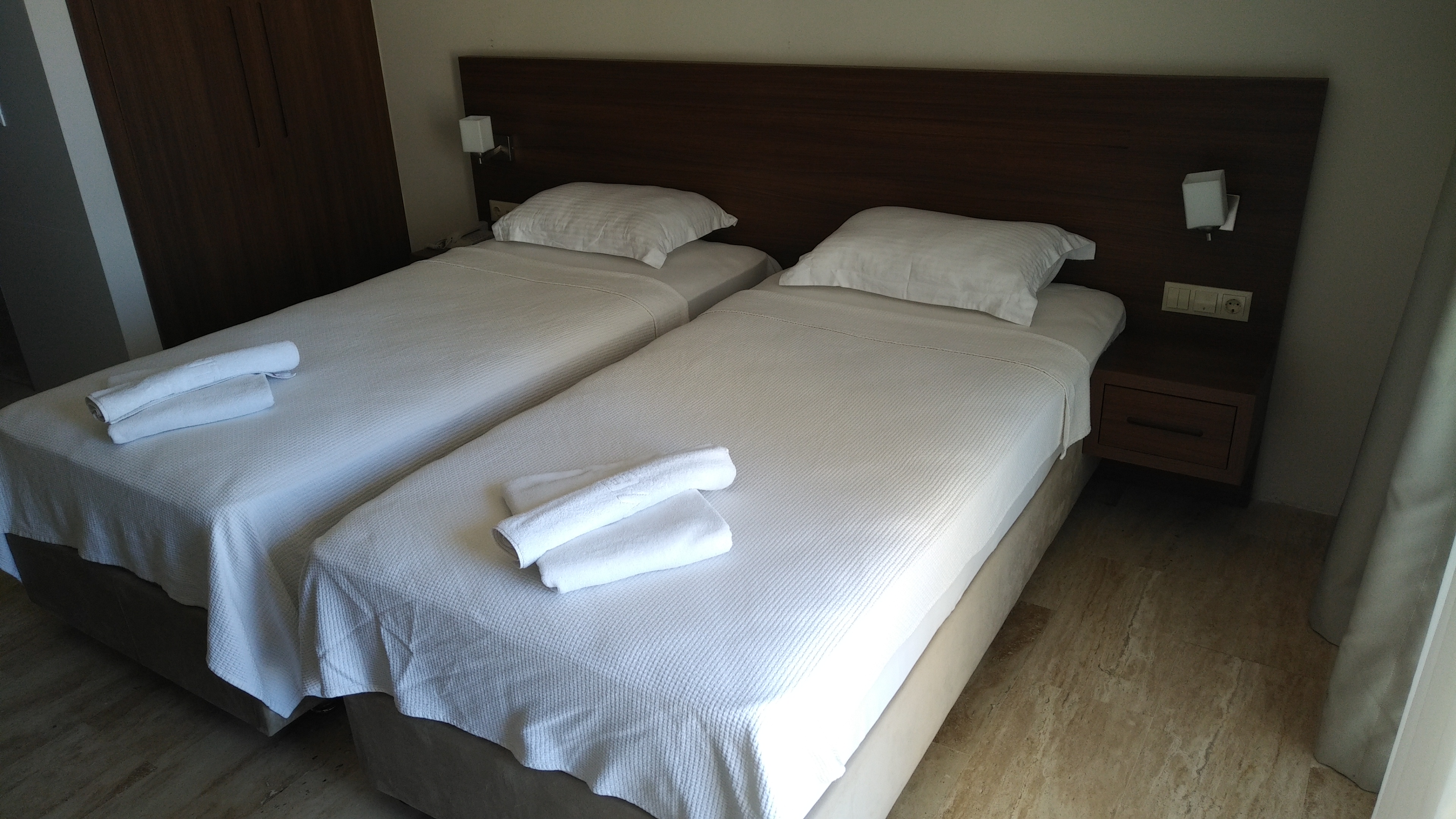 Twin Deluxe Pool View