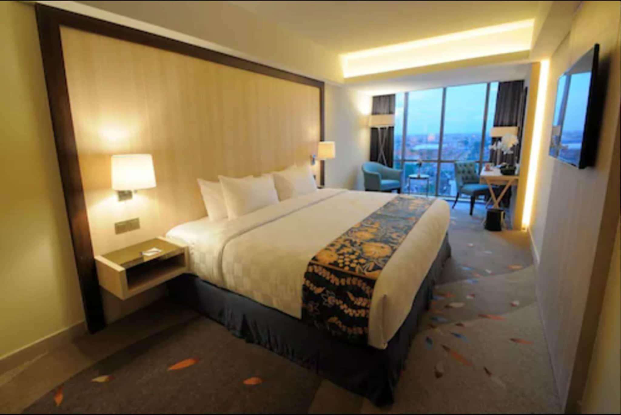 Double Deluxe King Bed