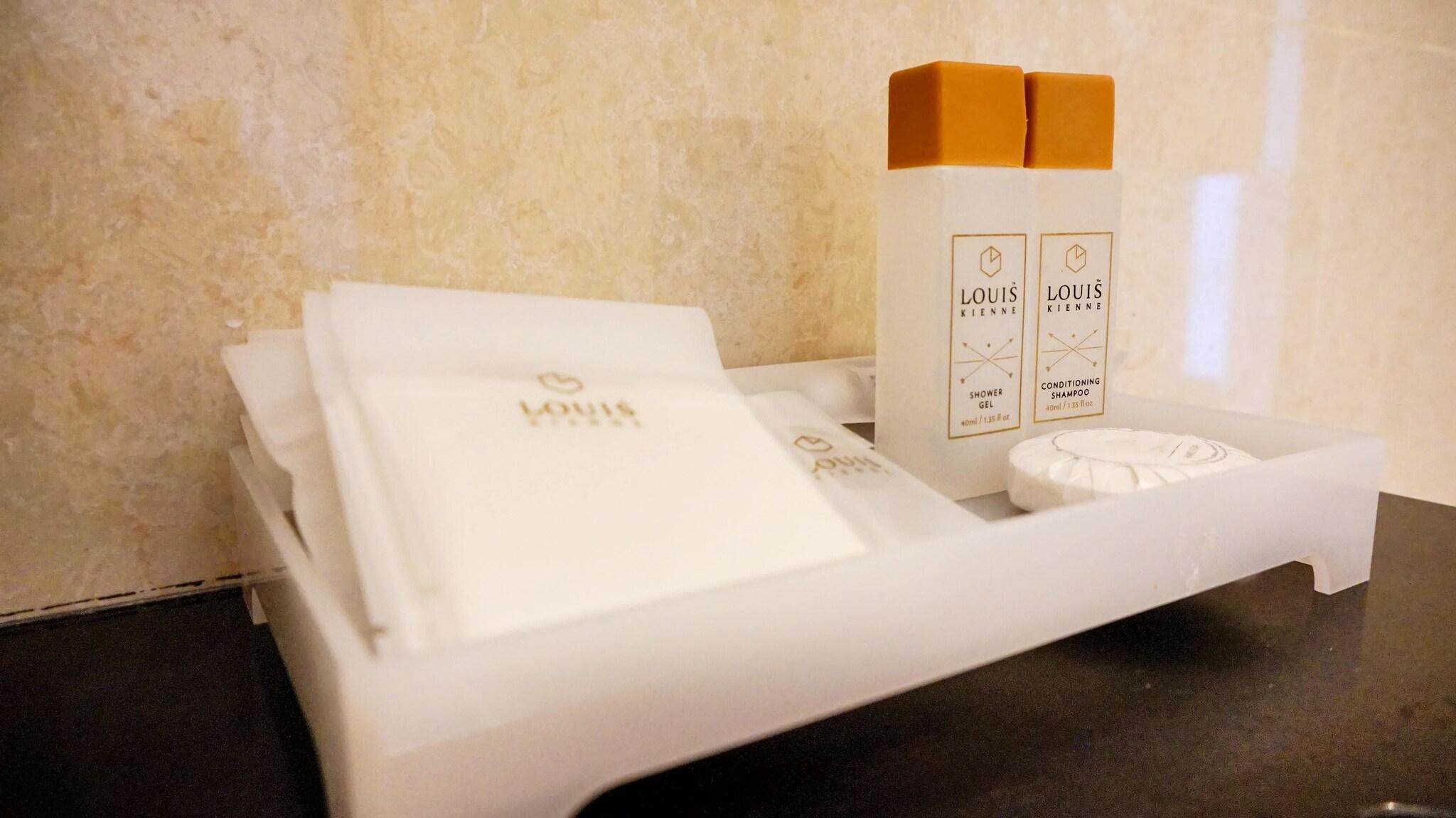 Double Deluxe King Bed