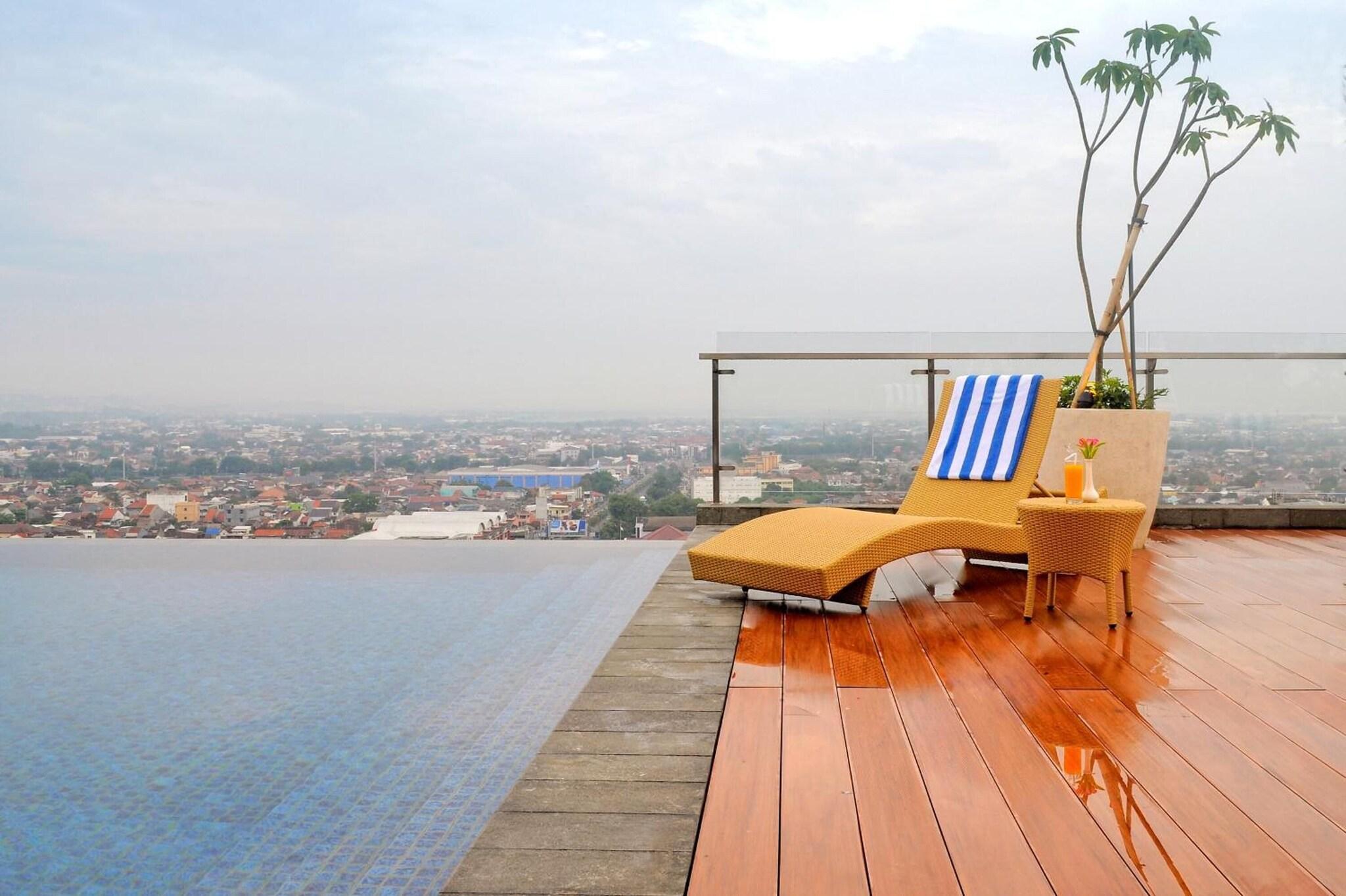 Double Deluxe King Bed