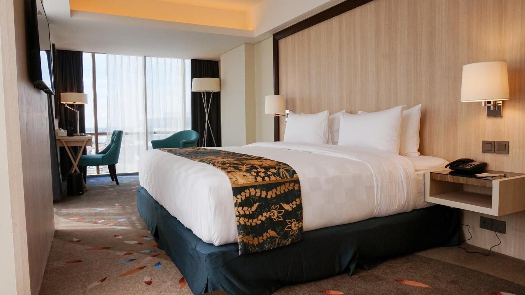 Double Deluxe King Bed