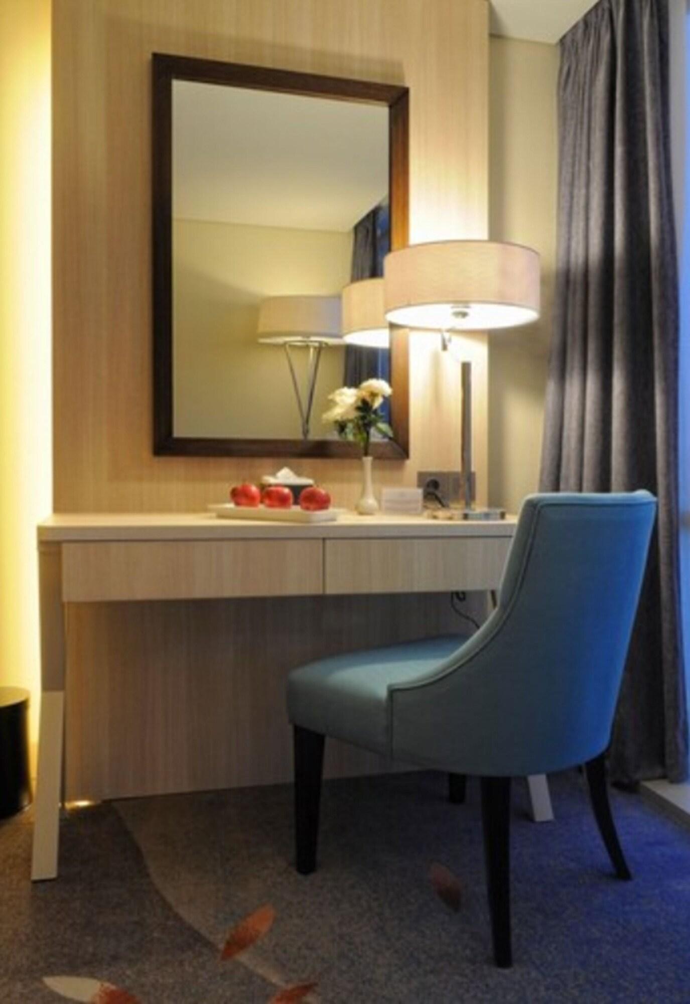 Double Deluxe King Bed