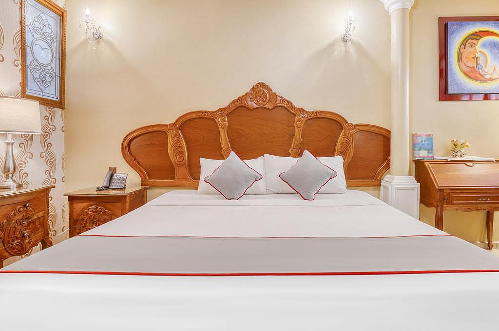 Room Deluxe King Bed