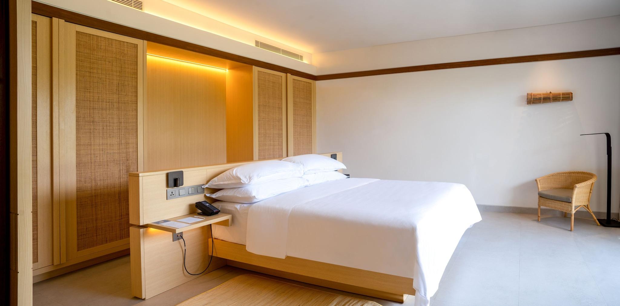 Double Garden View King Bed