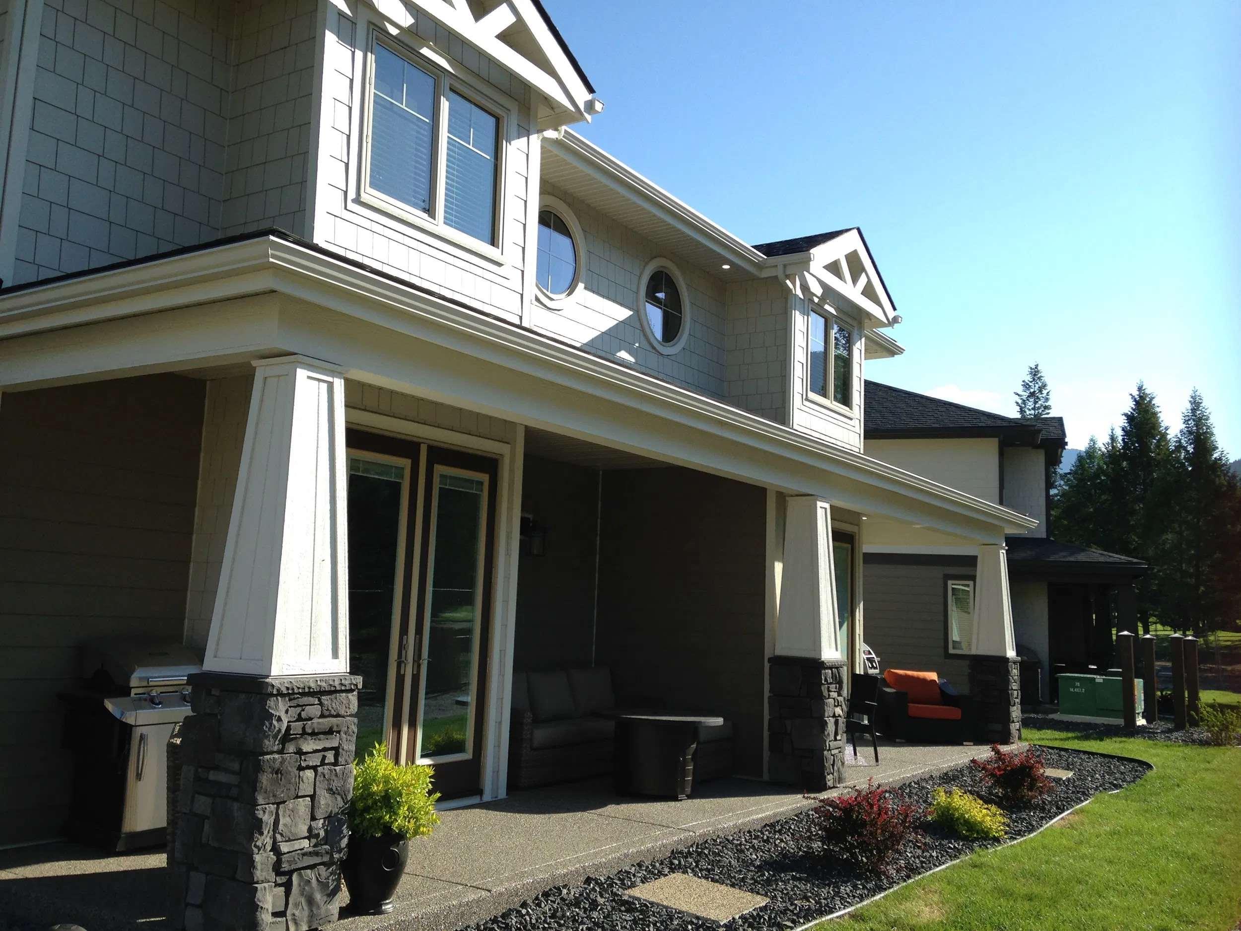 Townhome Three Bedrooms Three Bathrooms