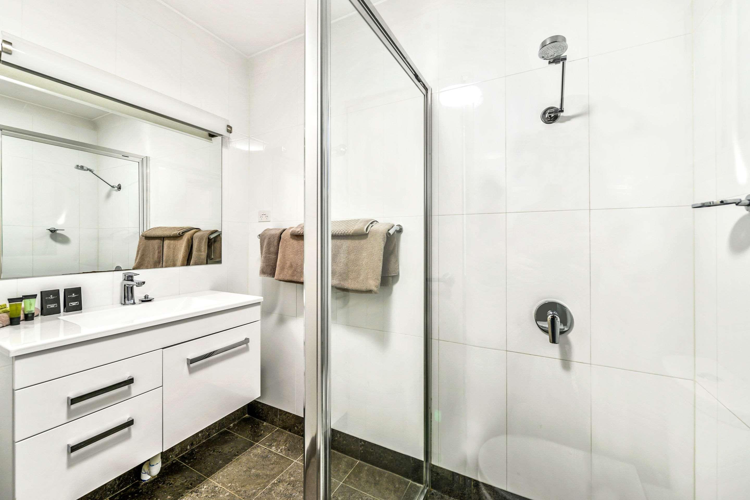 Suite Queen Size Bed