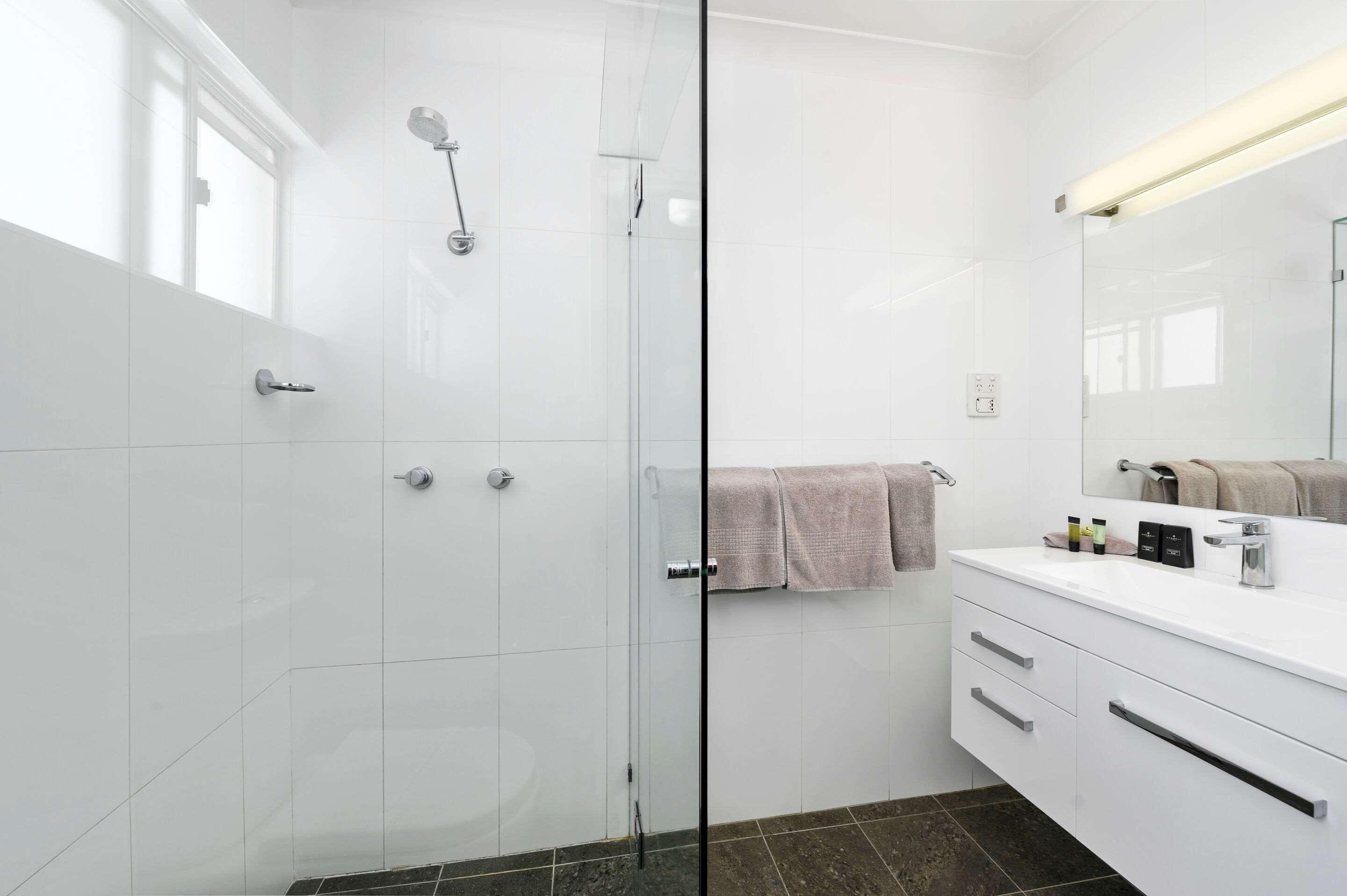 Suite Queen Size Bed