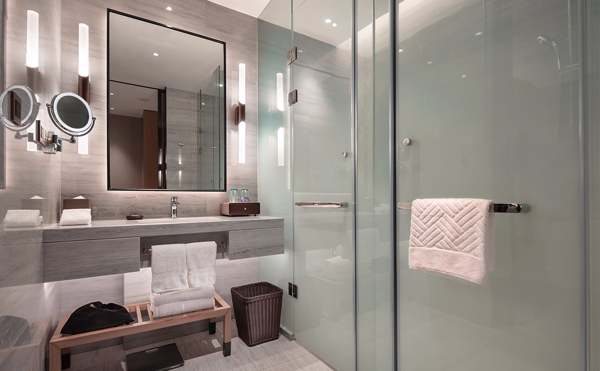 Double Deluxe King Bed