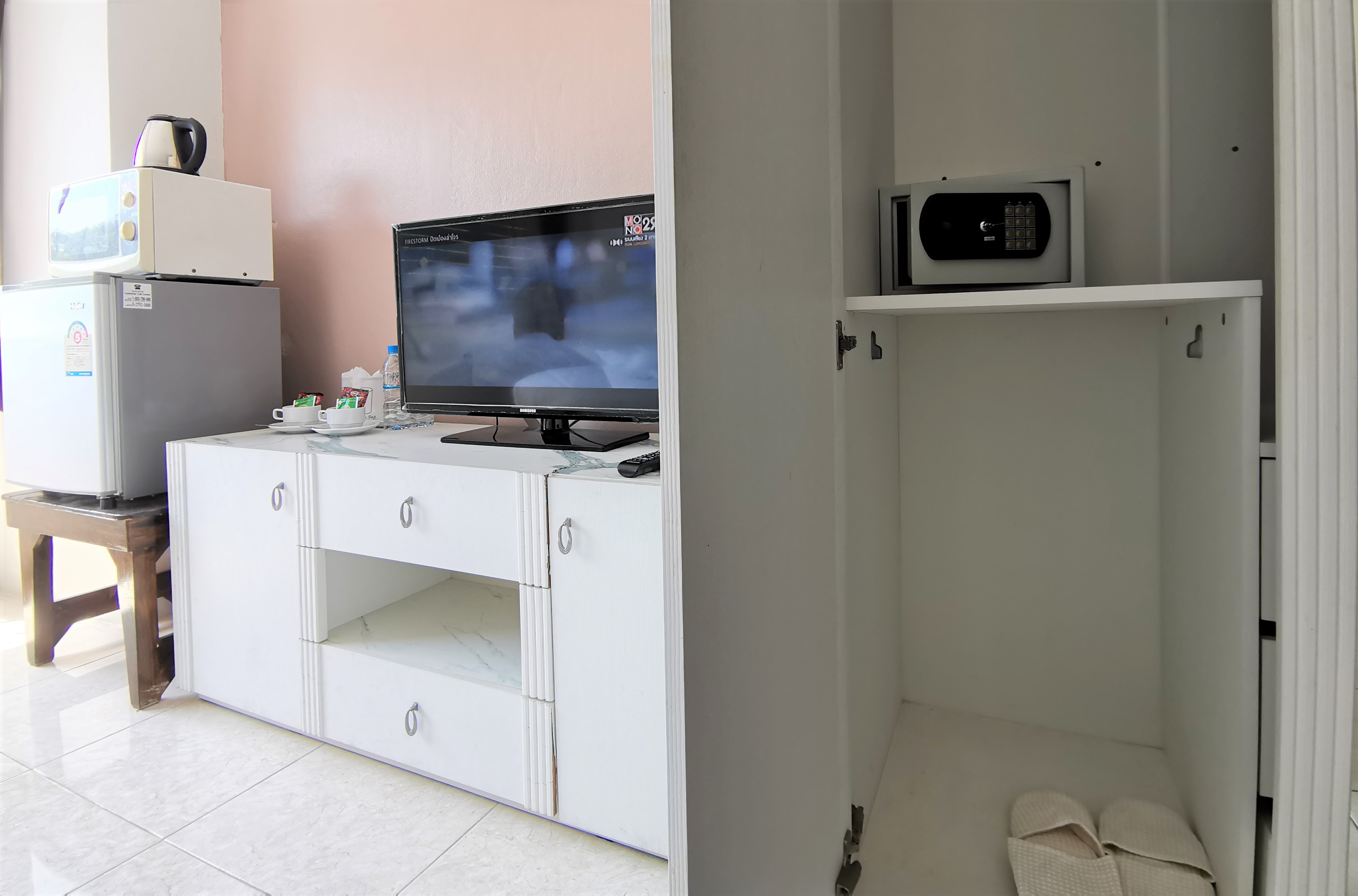 Studio Deluxe King Bed