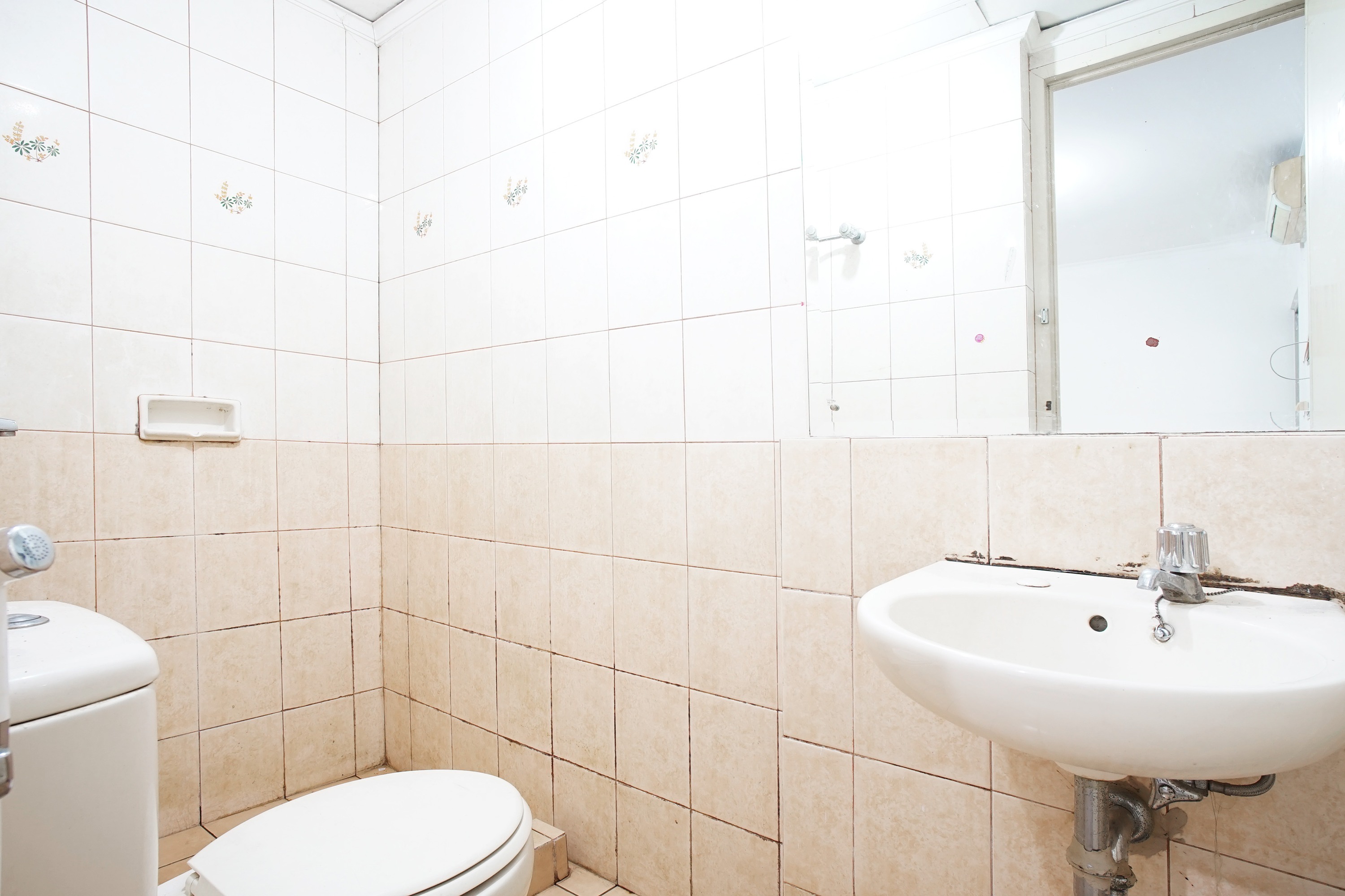 Room Queen Bed Two Bedrooms