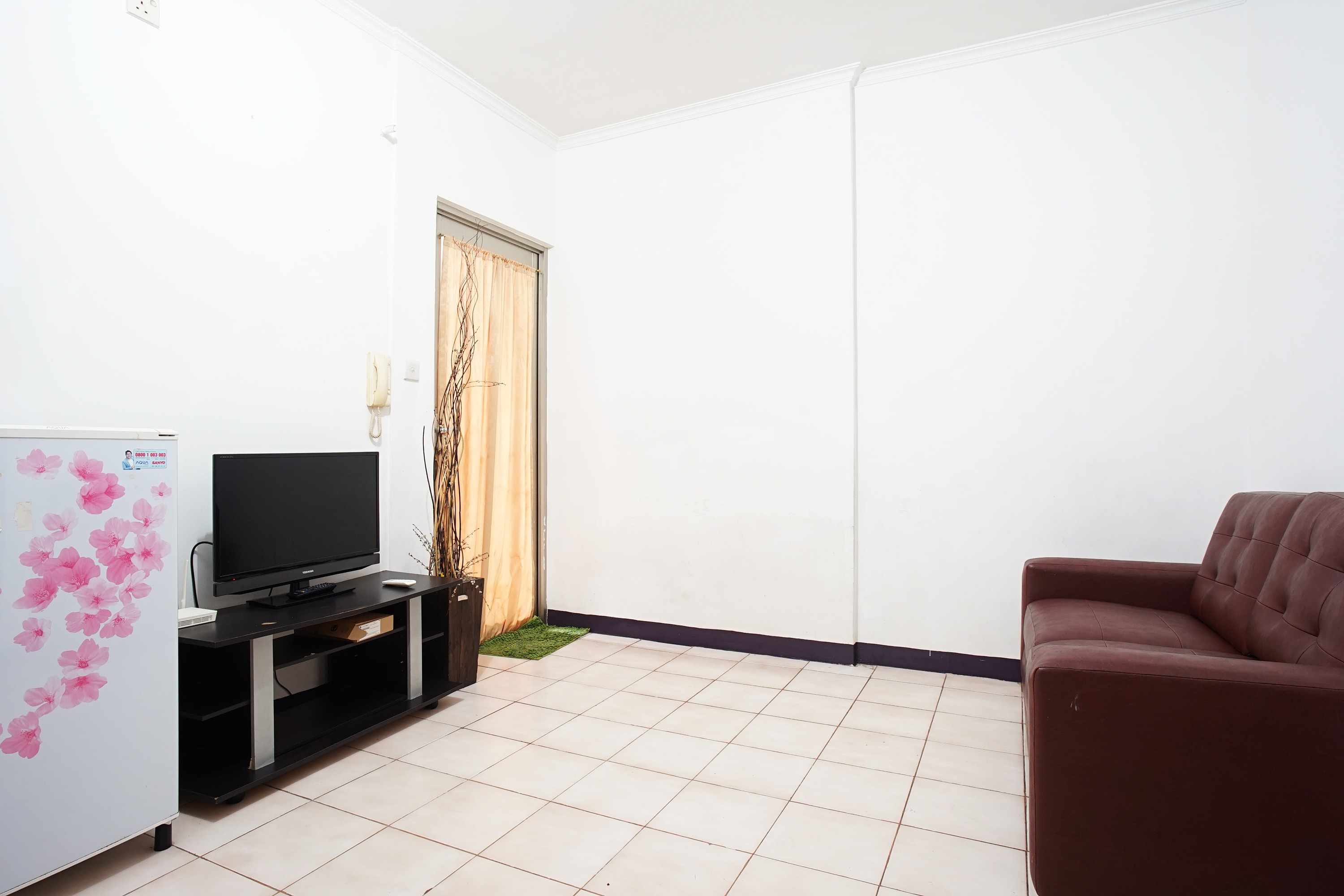 Room Queen Bed Two Bedrooms