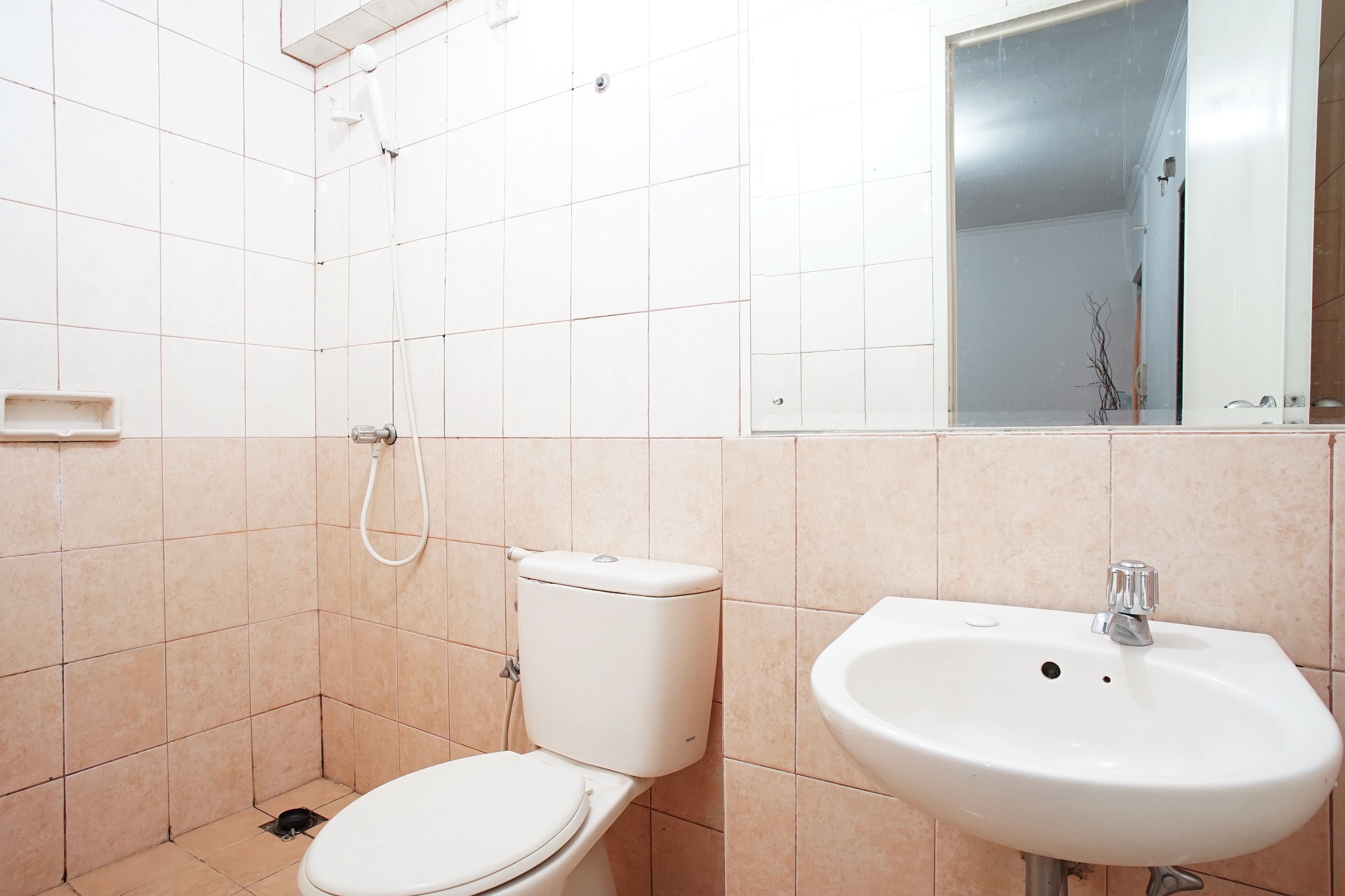 Room Queen Bed Two Bedrooms