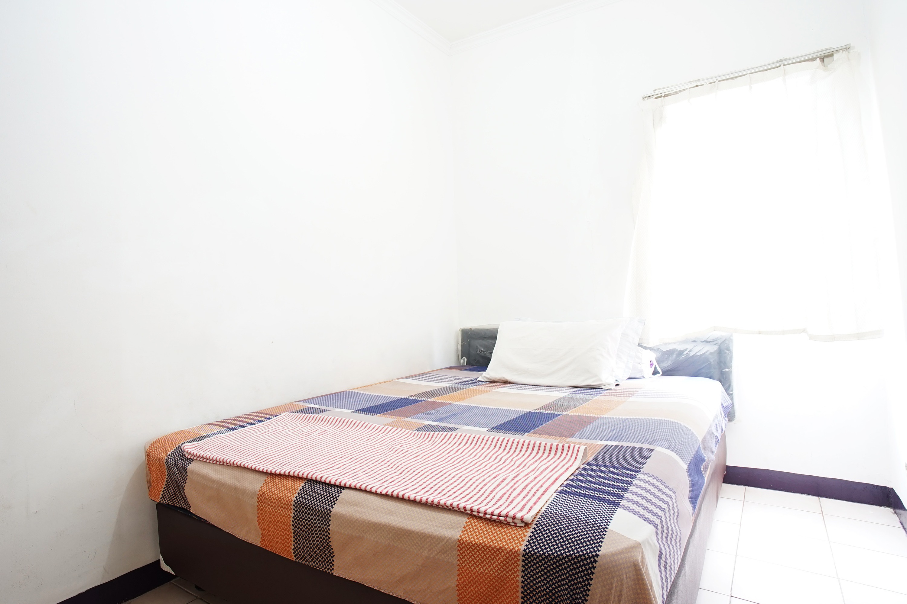 Room Queen Bed Two Bedrooms