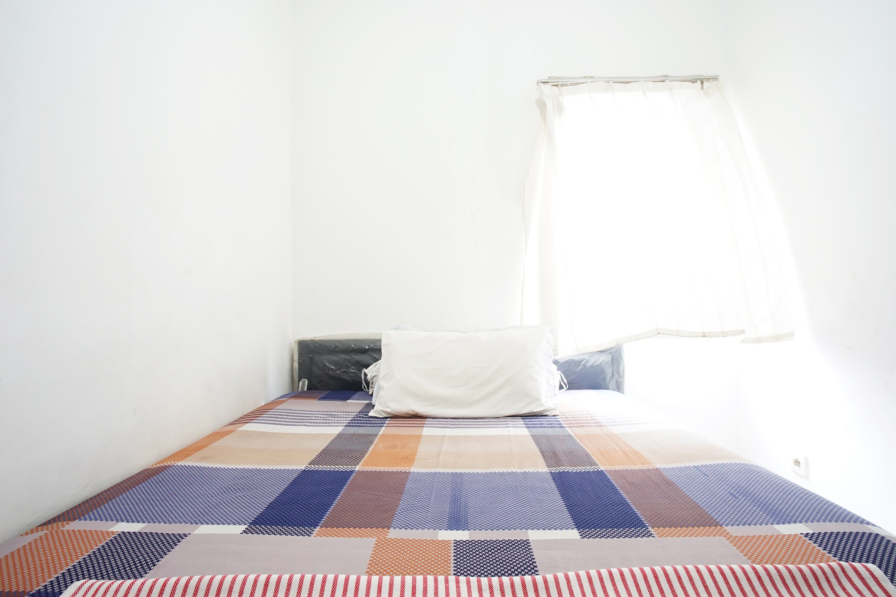 Room Queen Bed Two Bedrooms