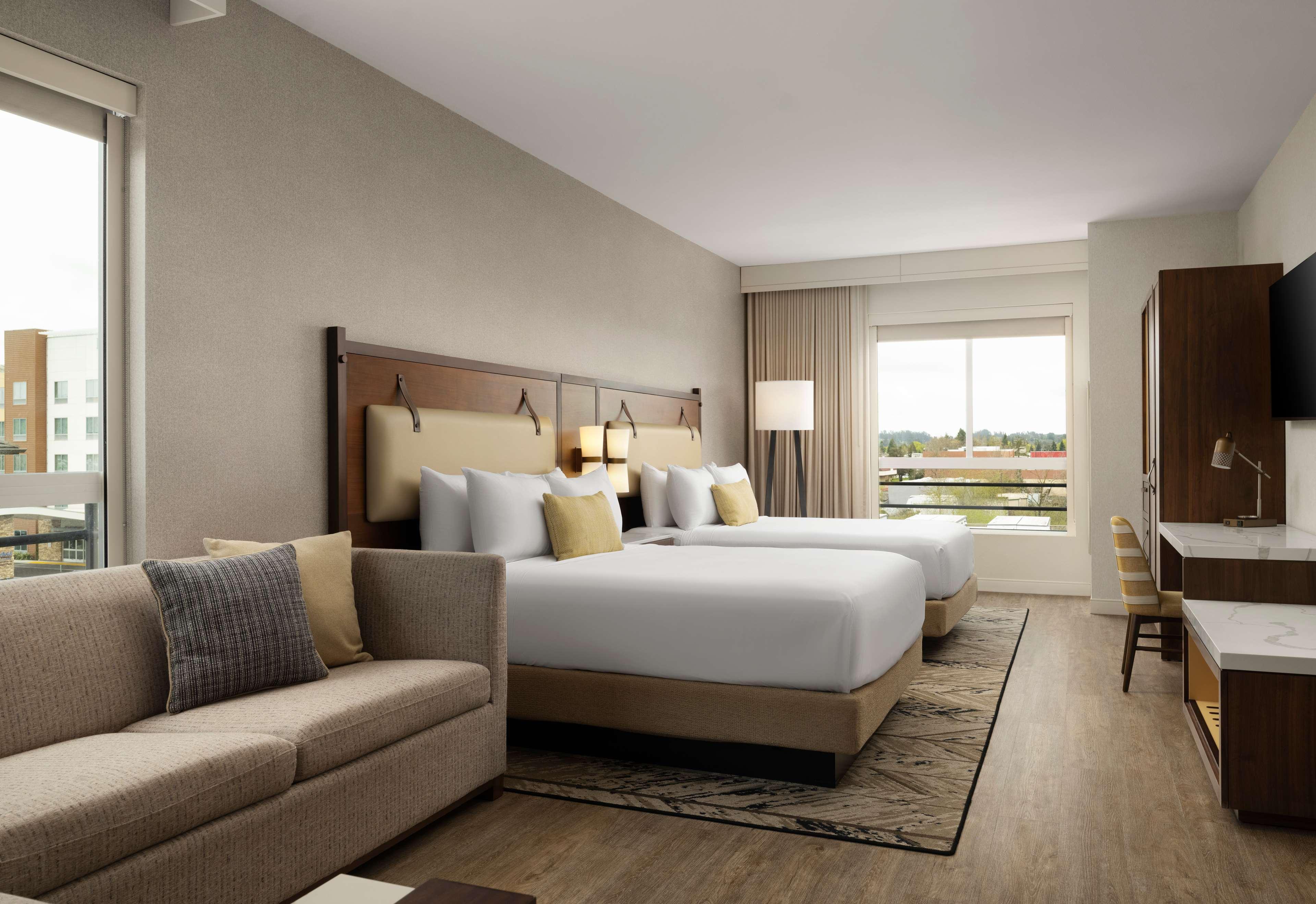 Double Deluxe Two Queen Beds