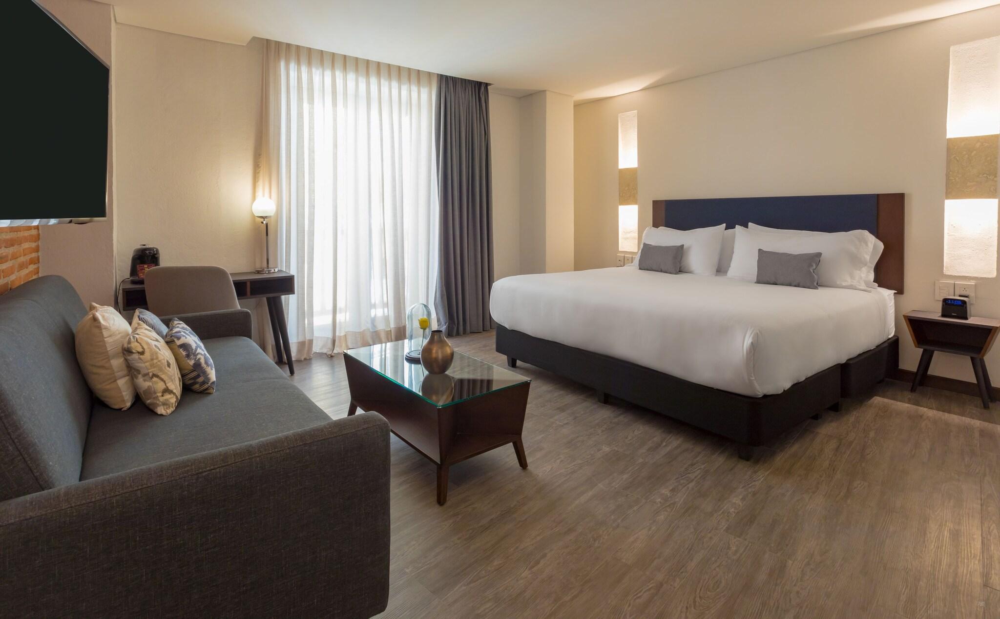 Double Deluxe King Bed