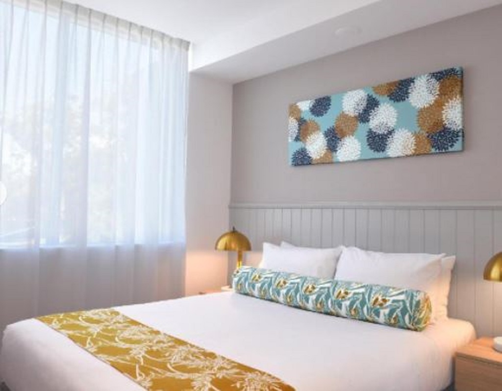 Double Queen Size Bed