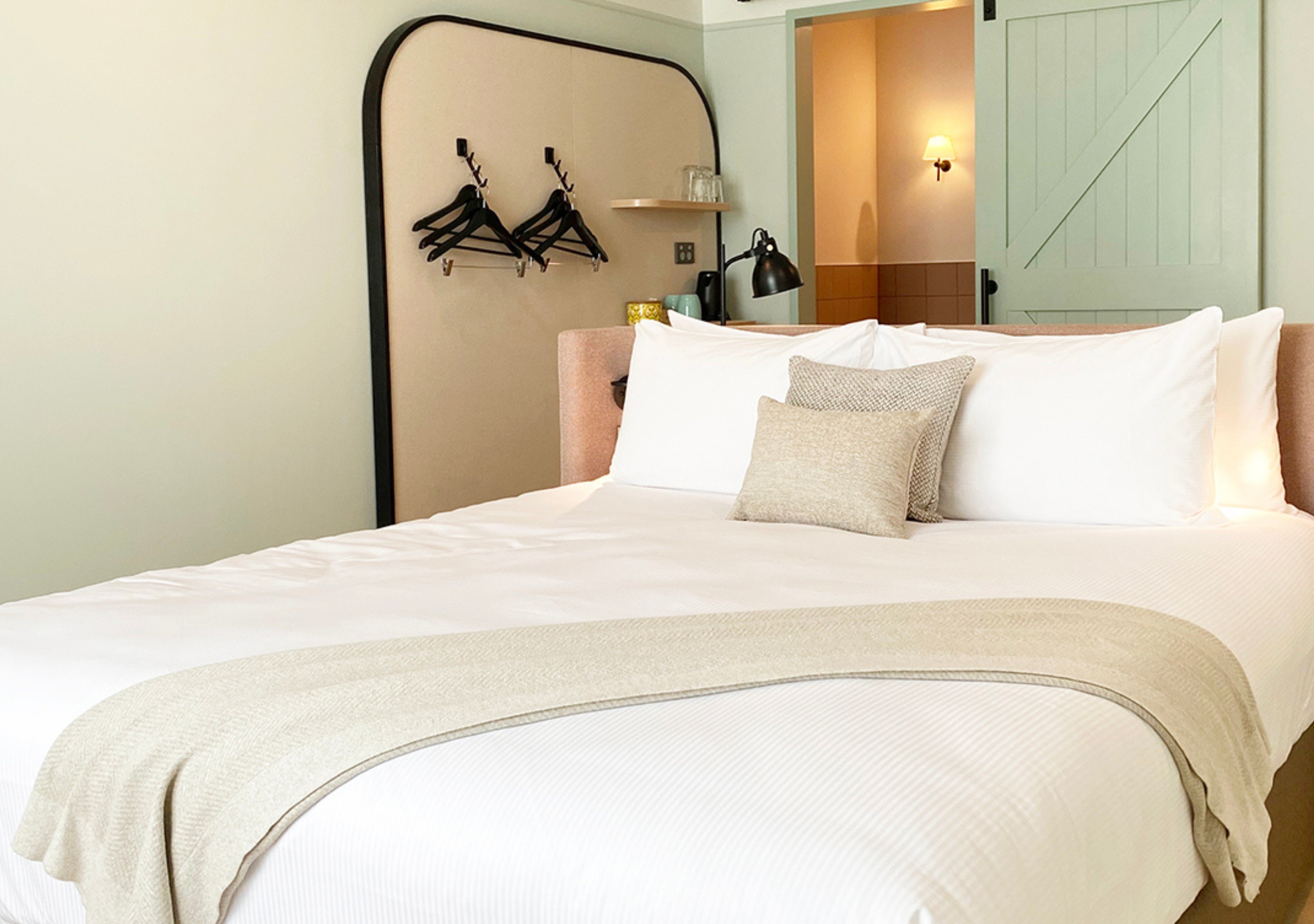 Double Deluxe King Bed