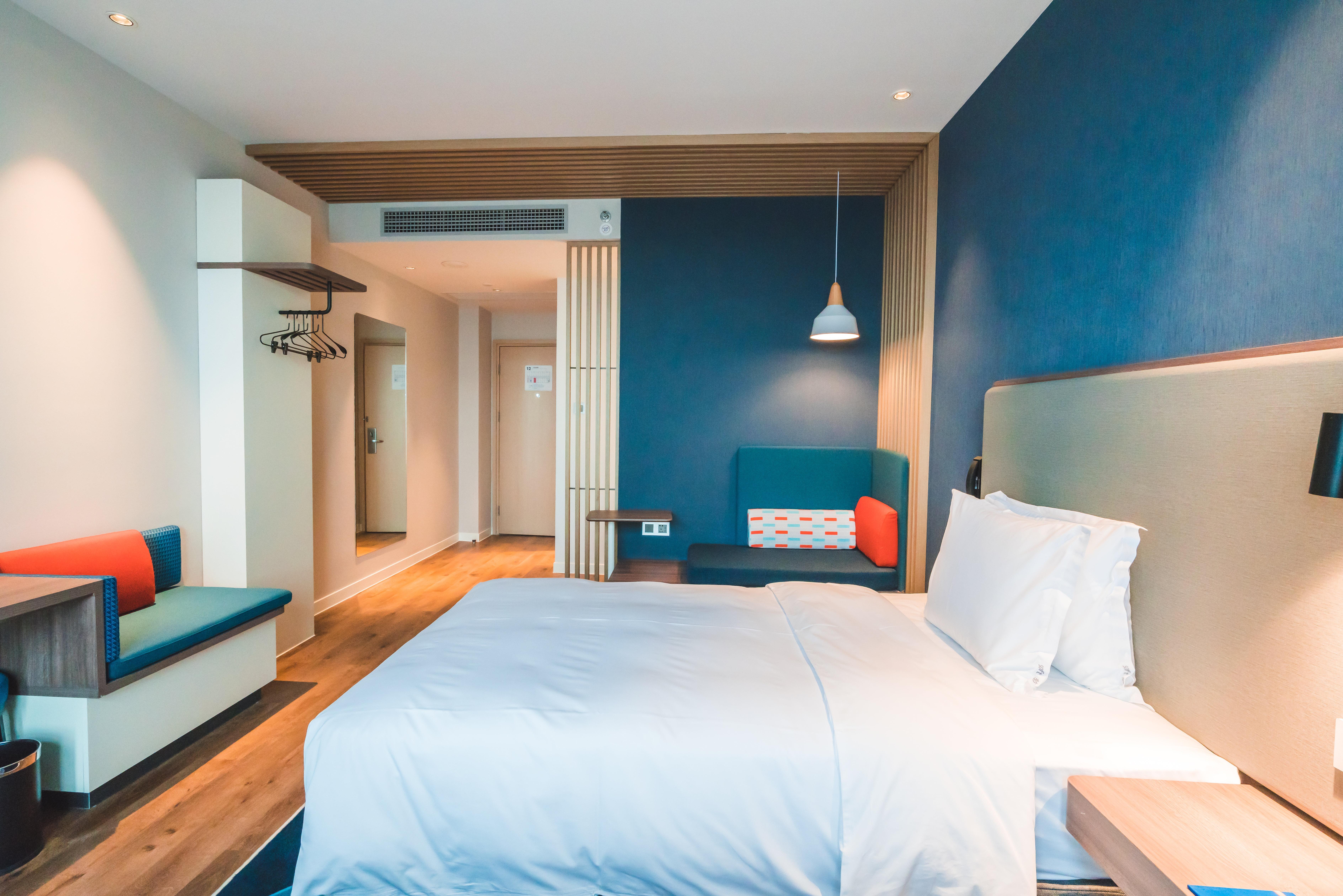 Double King Size Bed