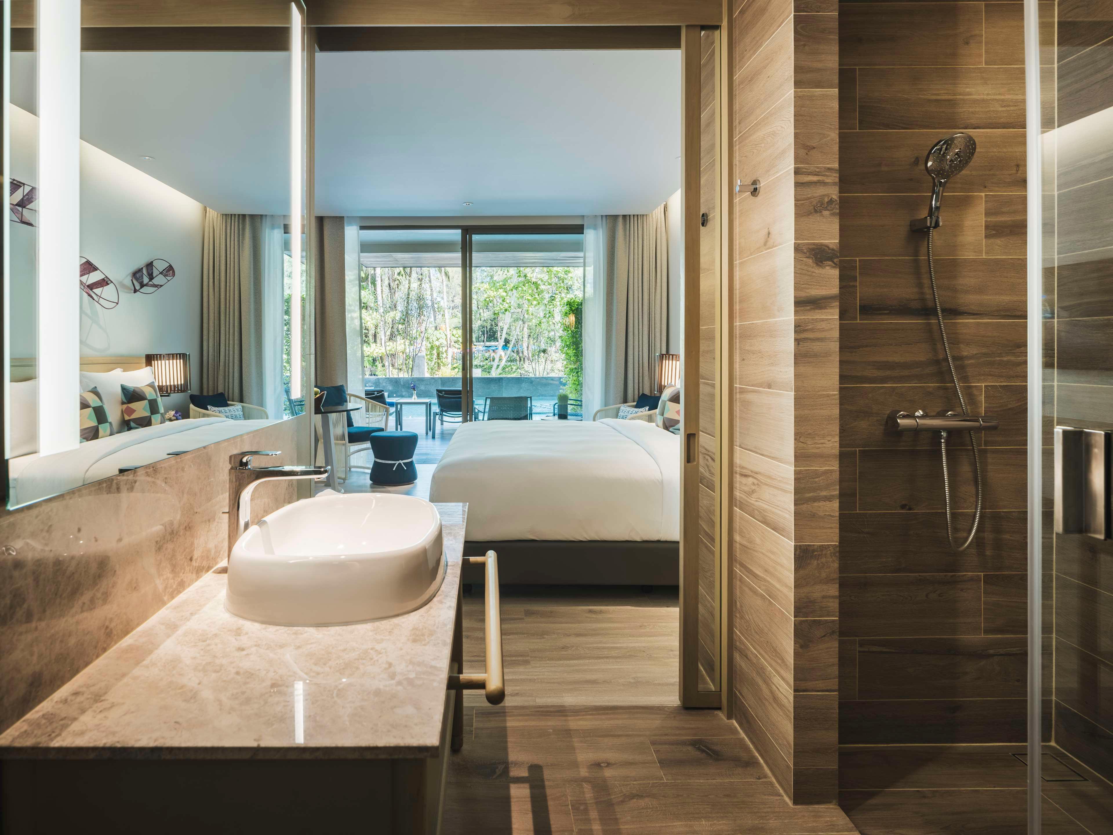 Double or Twin Deluxe Pool View