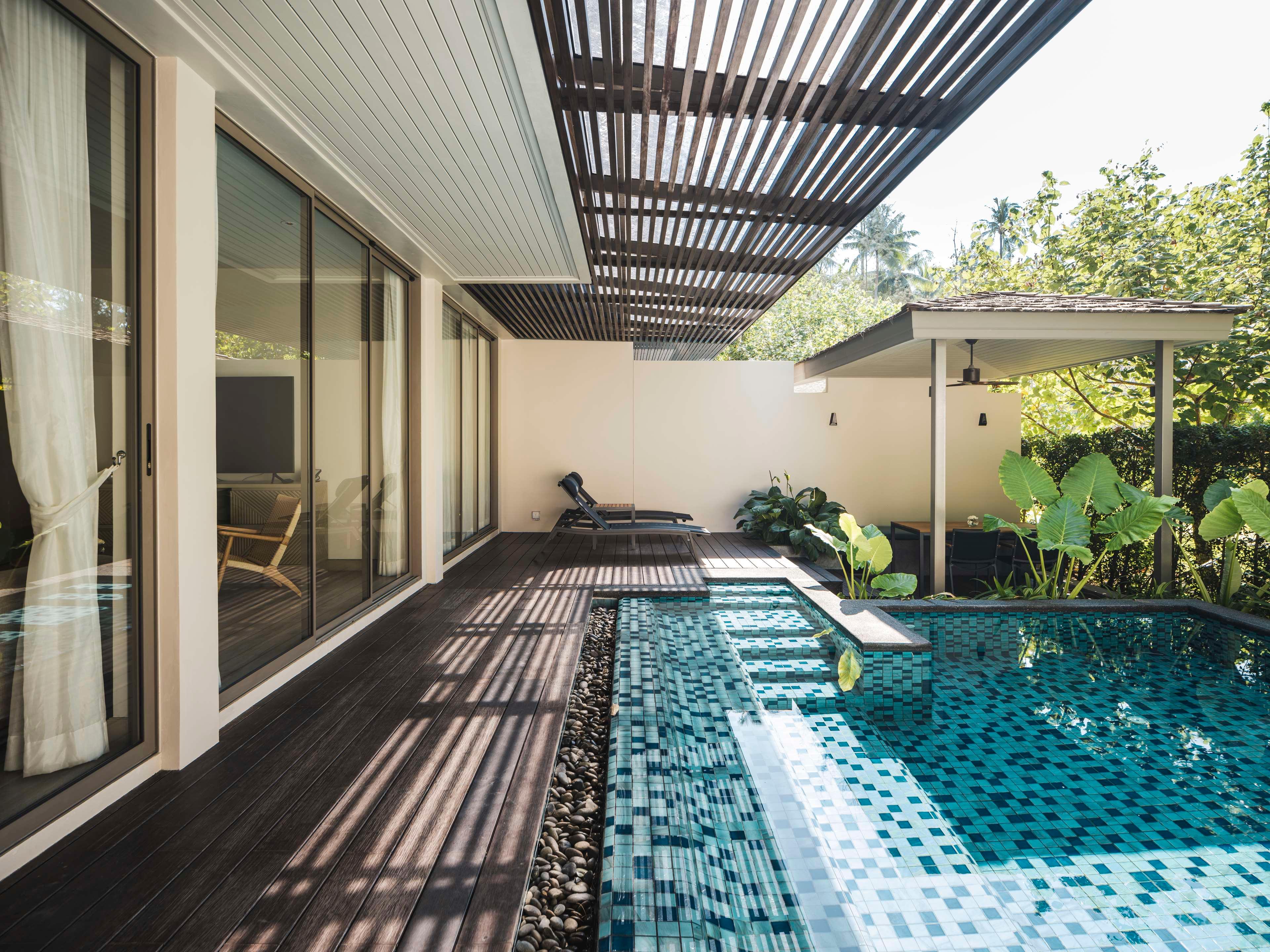 Family Room Pool View Two Bedrooms