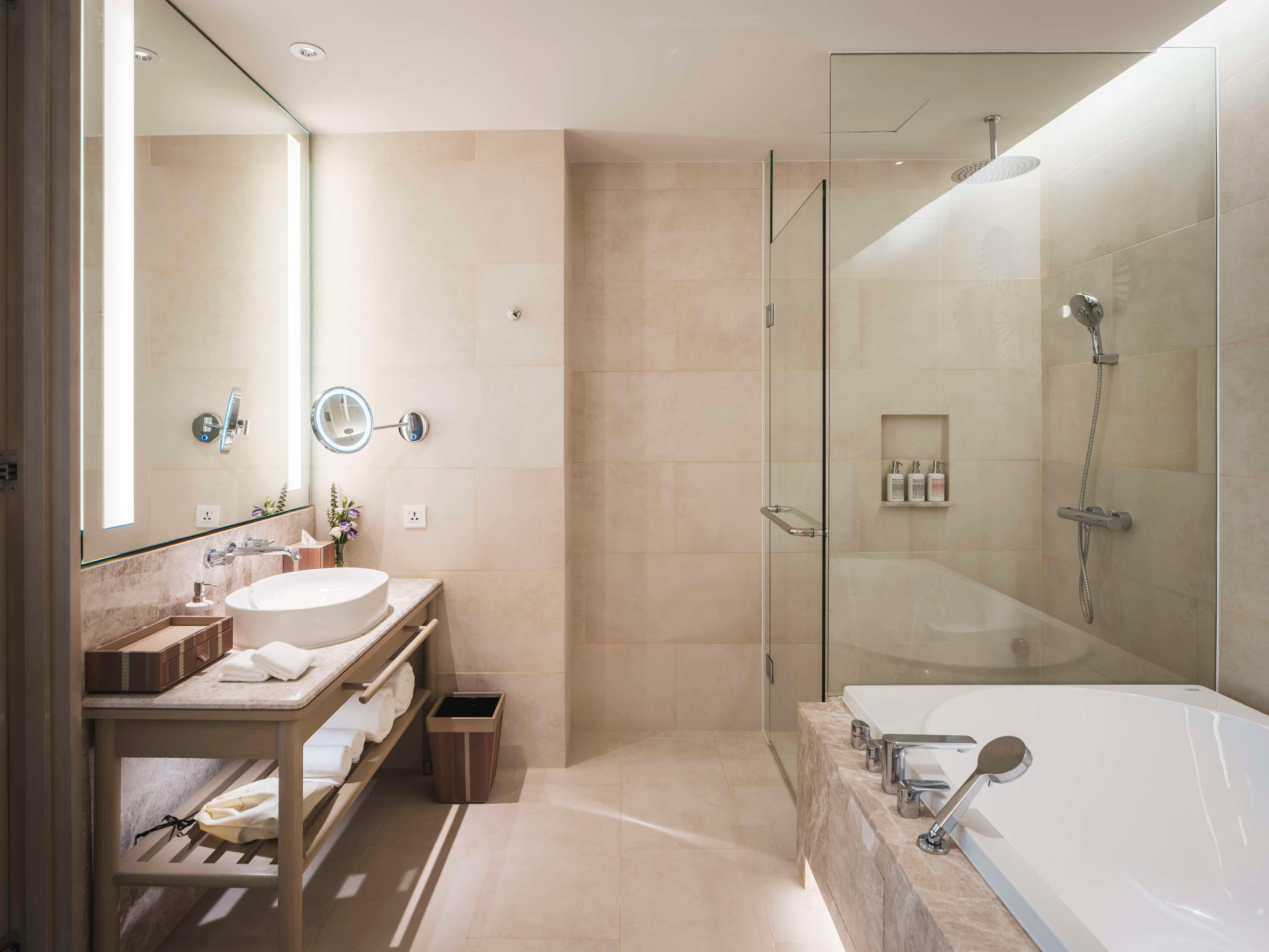 Family Room Pool View Two Bedrooms