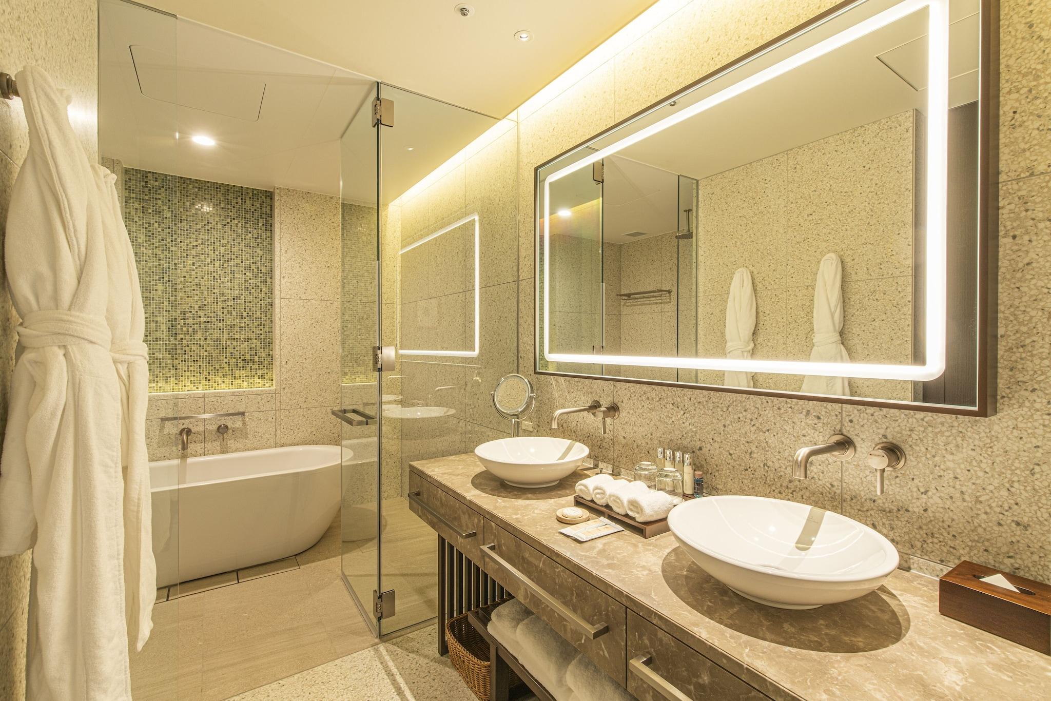 Double Superior King Bed