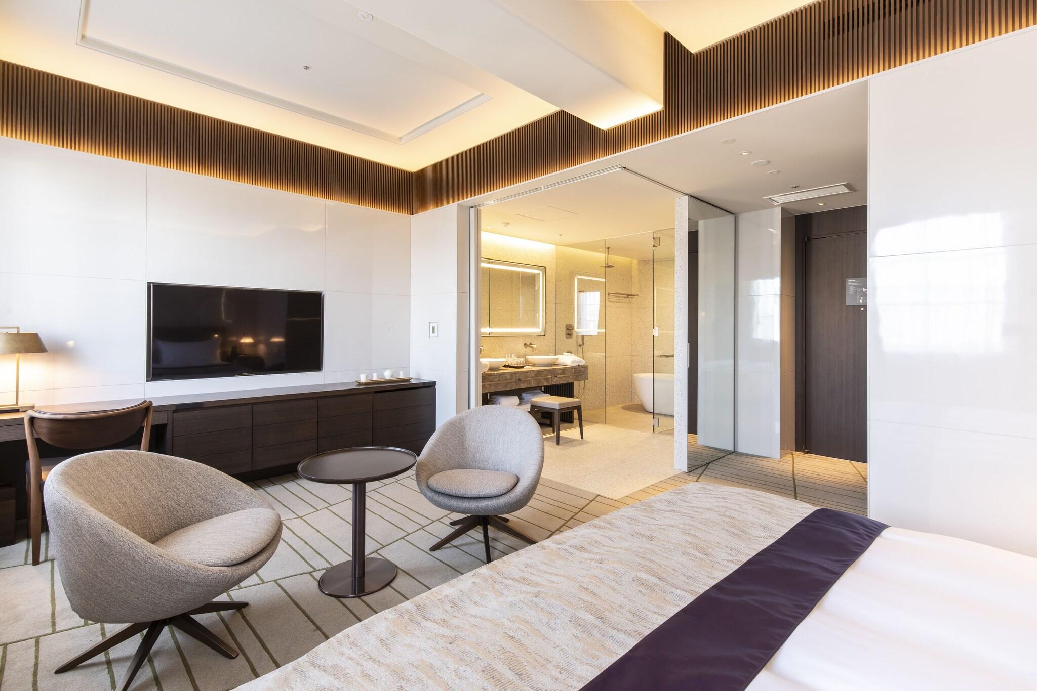 Double Superior King Bed