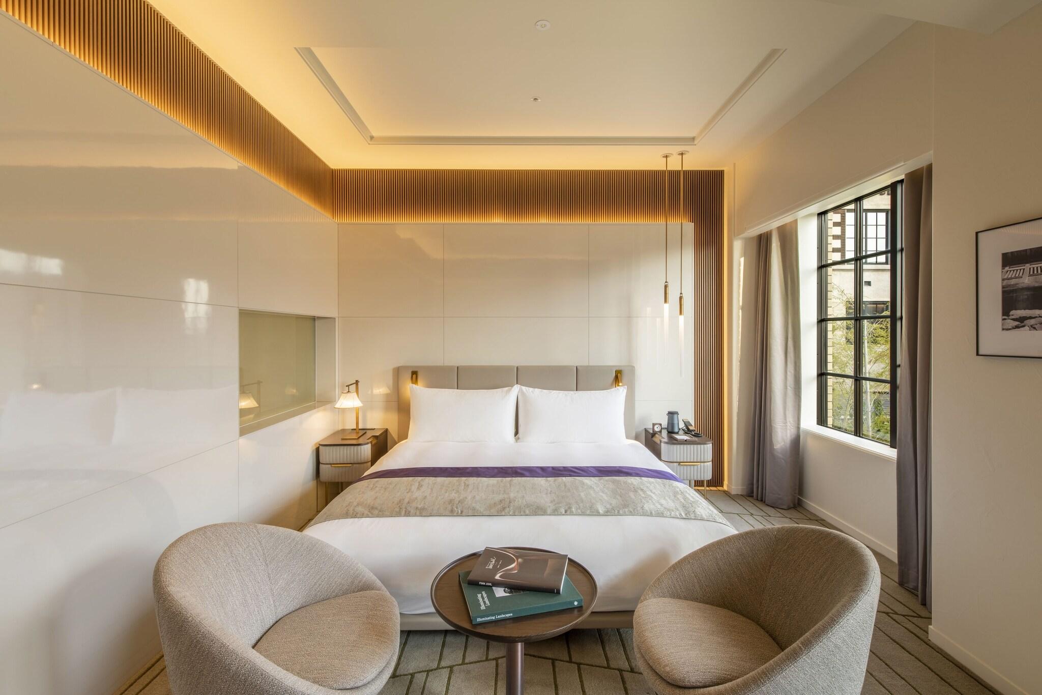 Double Superior King Bed