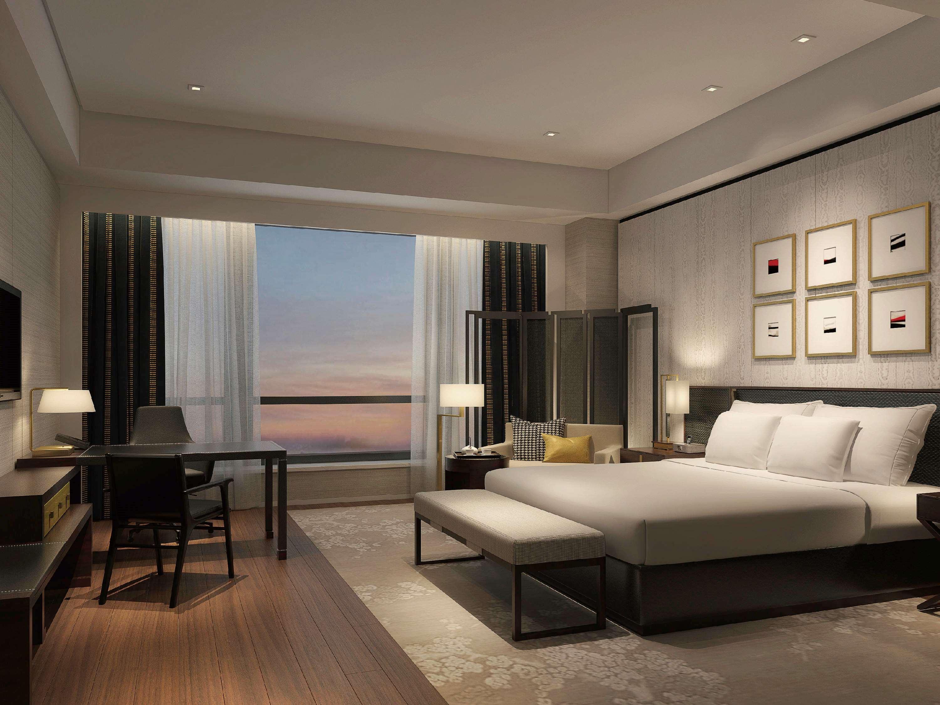 Double Deluxe King Bed