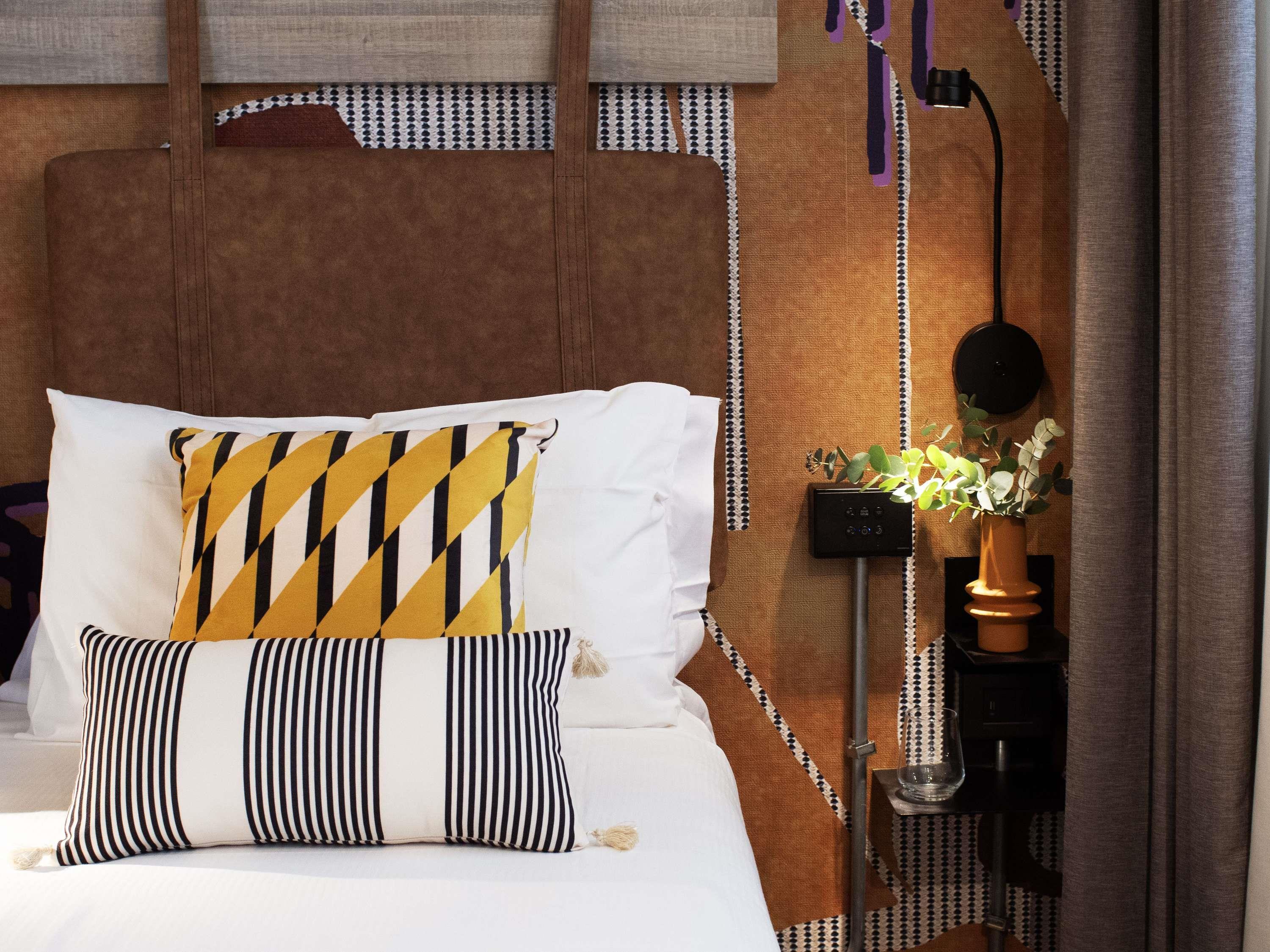 Double Classic Double Bed